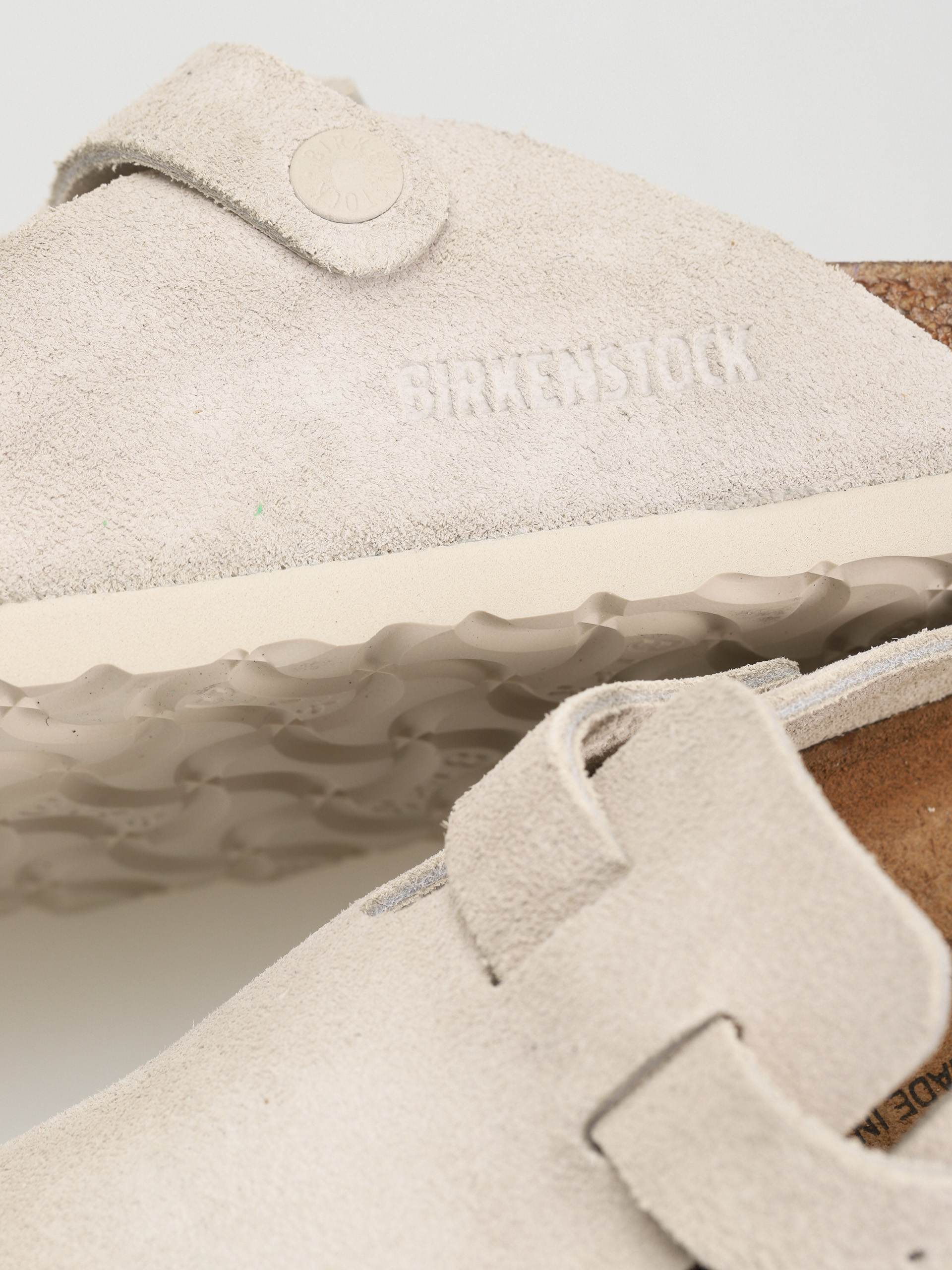 Plážovky Birkenstock Boston Suede Narrow Wmn (modern suede antique white)