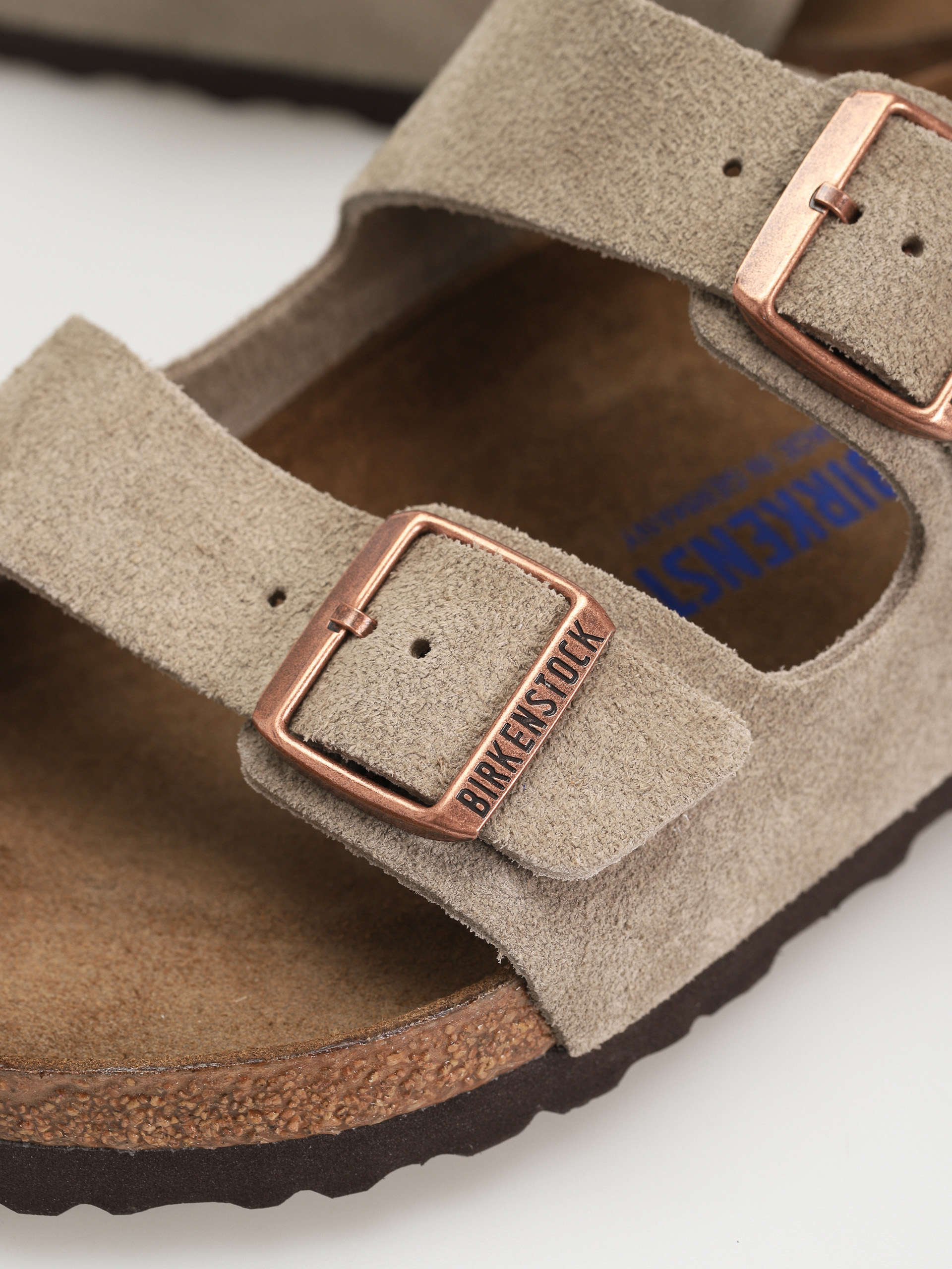 Plážovky Birkenstock Arizona Suede Regular (taupe)