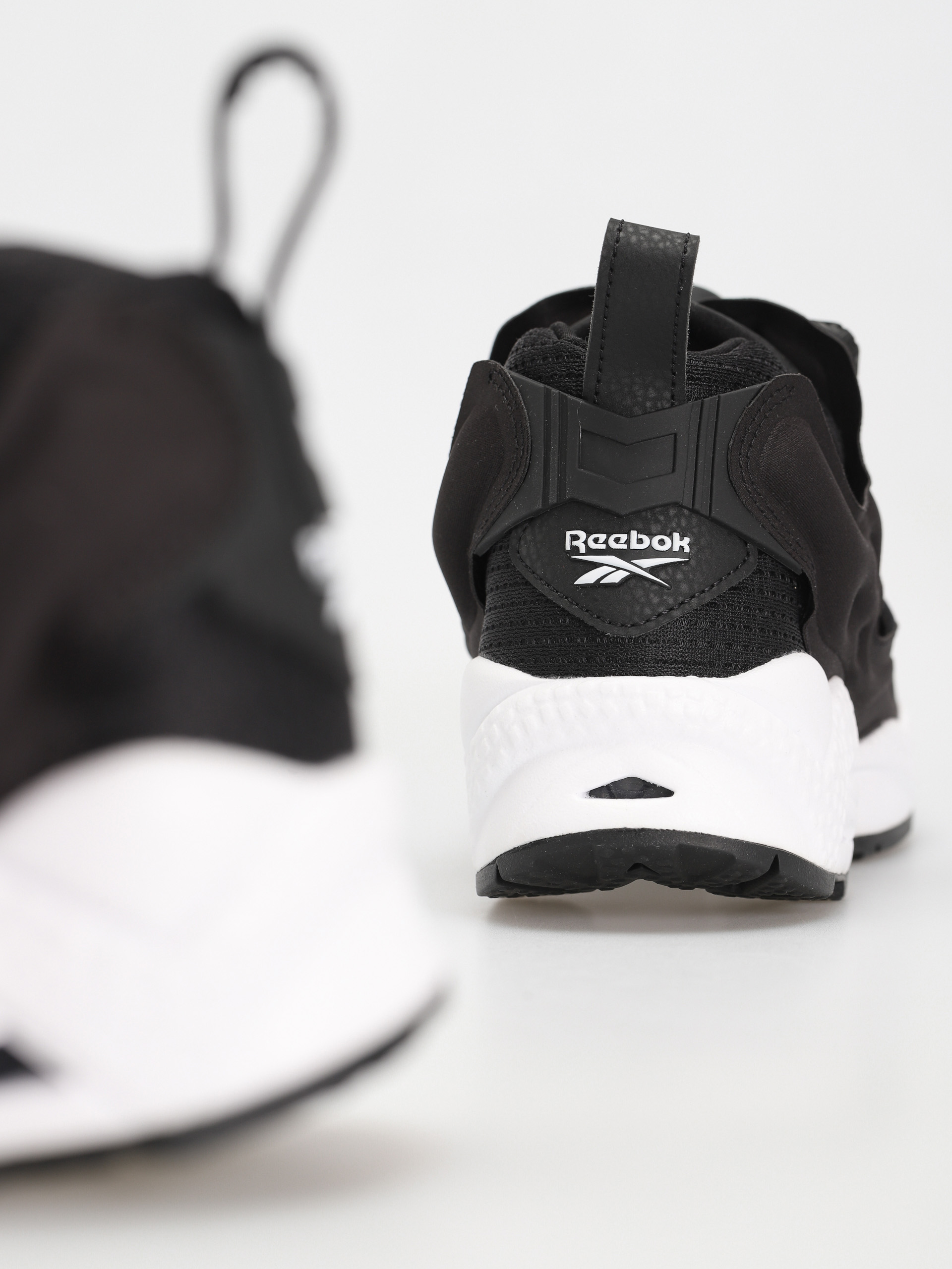 Boty Reebok Instapump Fury 95 (cblack/ftwwht/cblack)