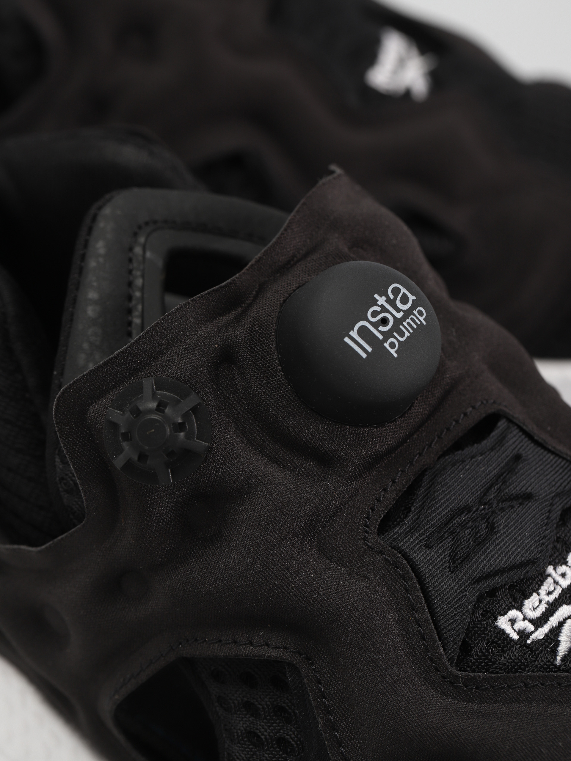 Boty Reebok Instapump Fury 95 (cblack/ftwwht/cblack)