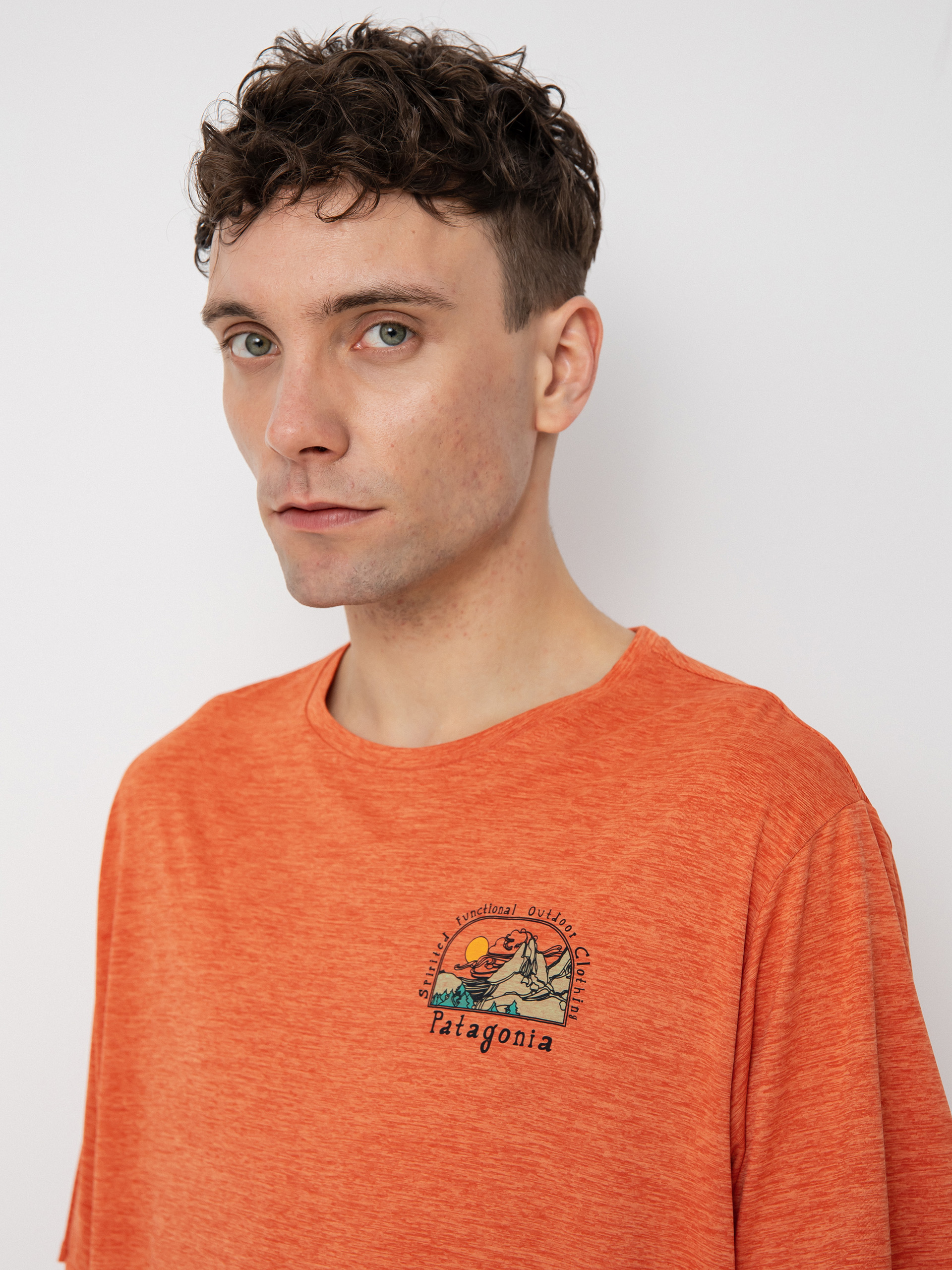 Tričko Patagonia Cap Cool Daily Graphic (lost and found/quartz coral x dye)