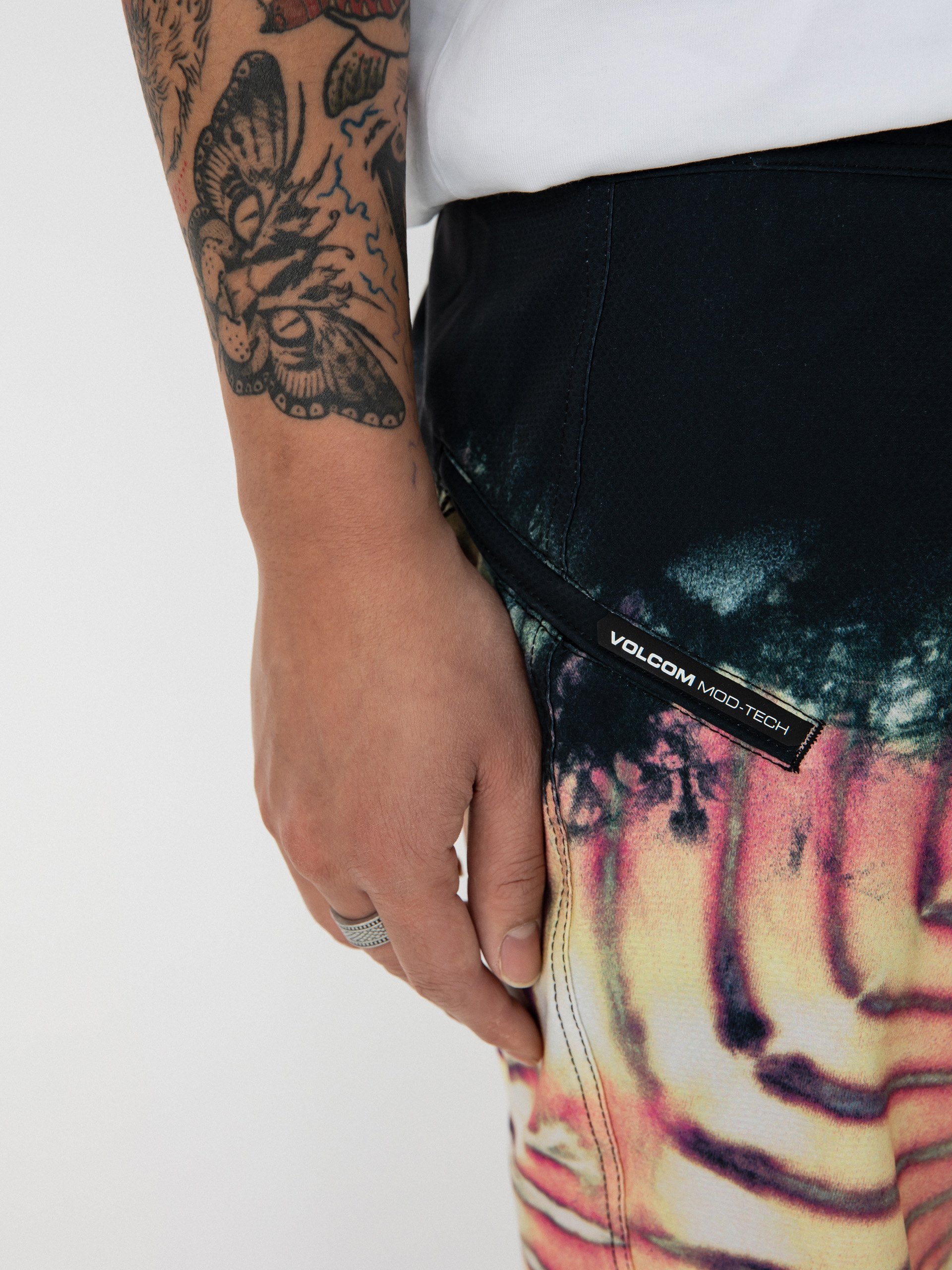 Plážové kraťasy Volcom Mad Wash Mod 19 (whitecap grey)