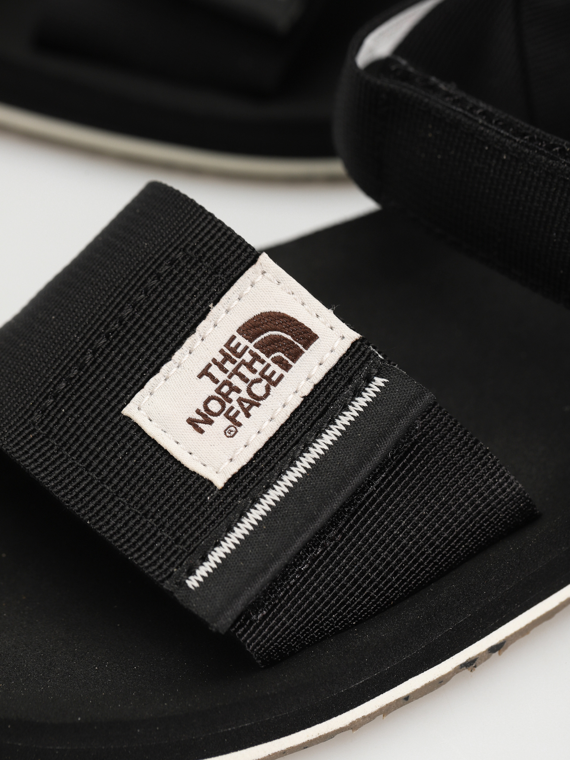 Sandaly The North Face Skeena Wmn (tnf black/vintage white)