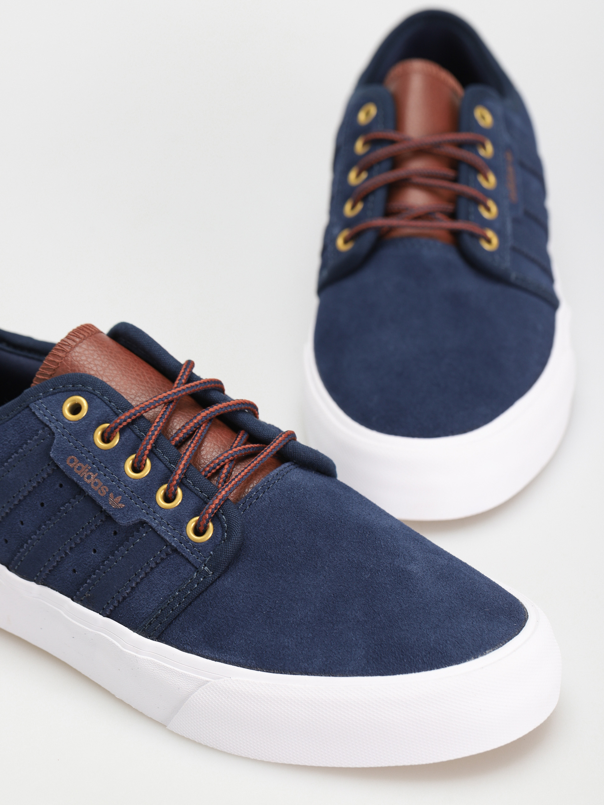 Boty adidas Seeley XT (supcol/supcol/supcol)