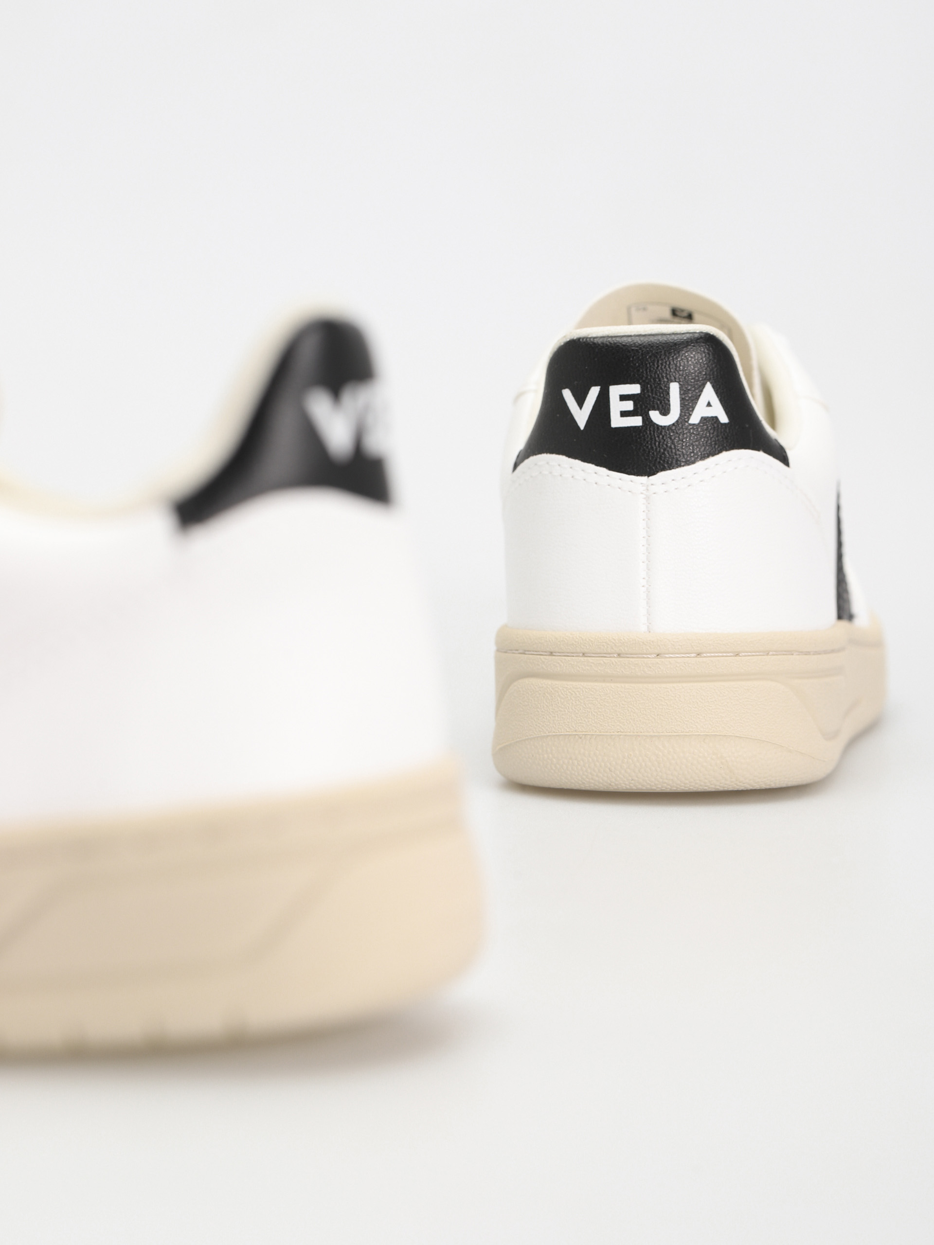 Boty Veja V-10 Wmn (white black)