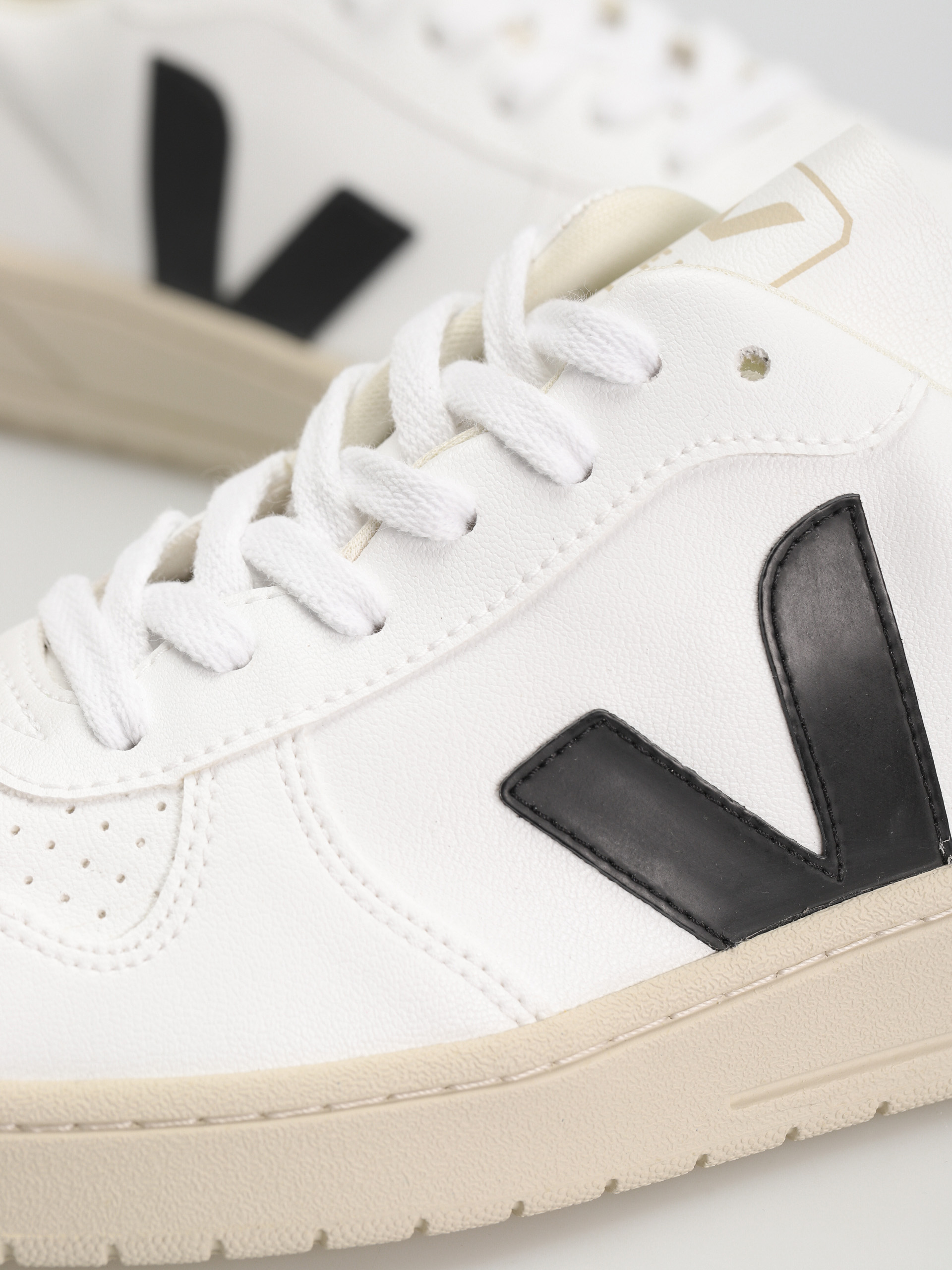 Boty Veja V-10 (white black)