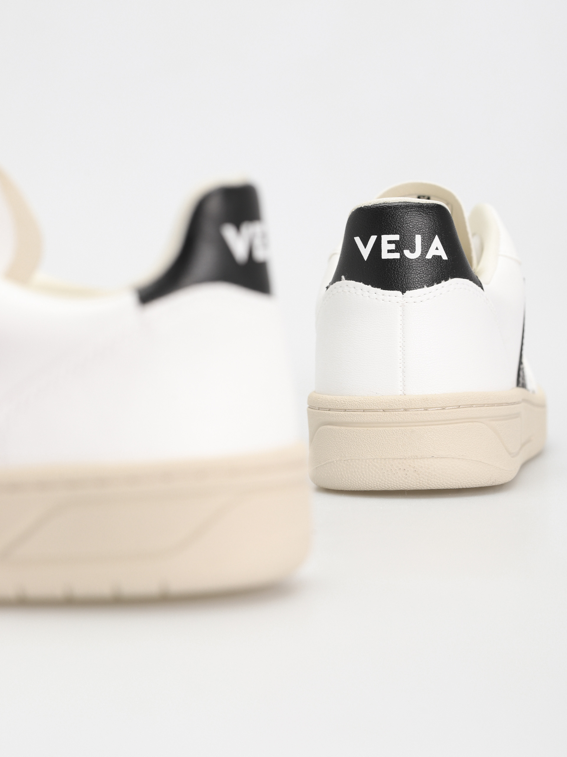 Boty Veja V-10 (white black)