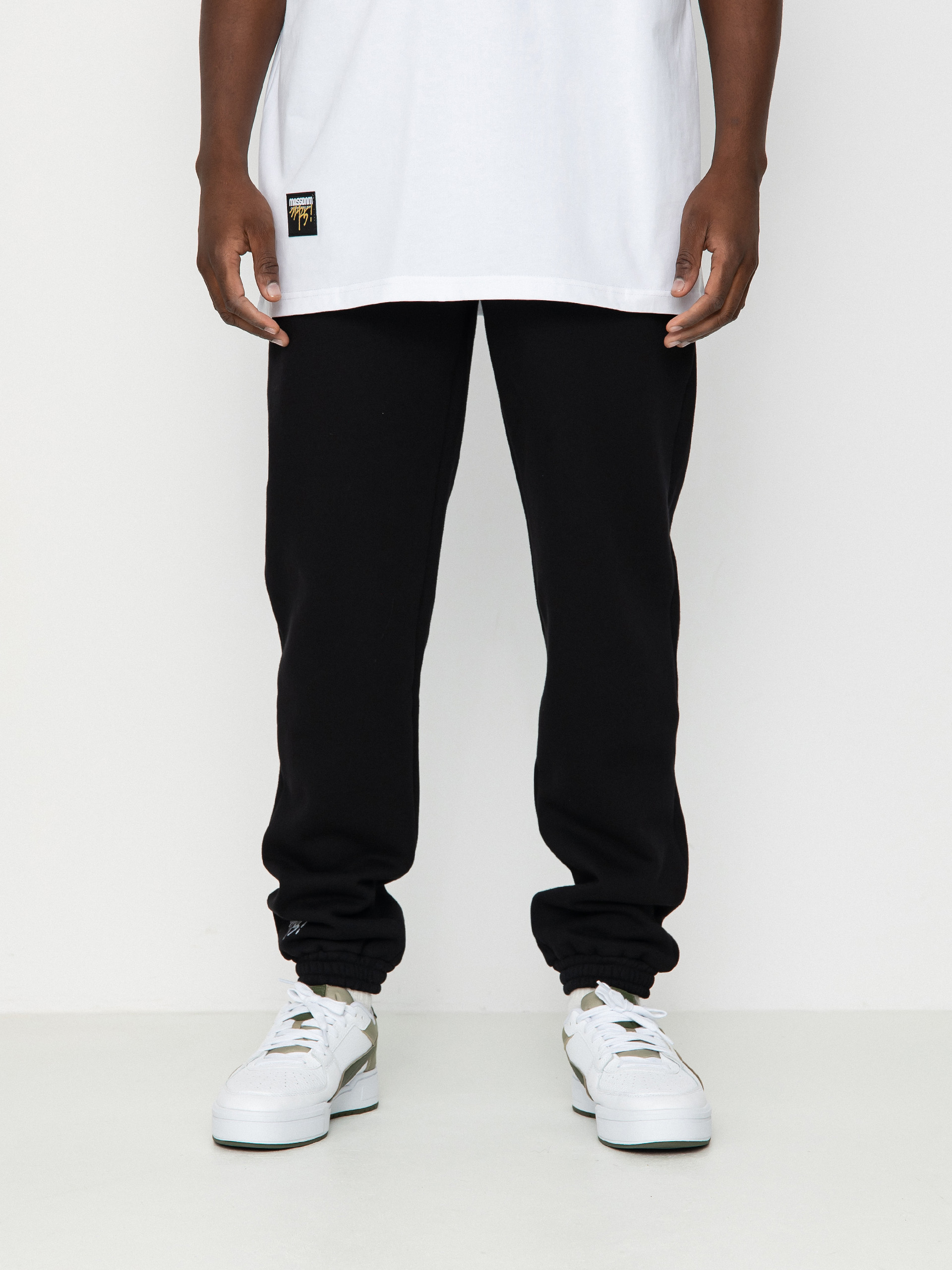 Kalhoty MassDnm Signature Patch Sweatpants (black)