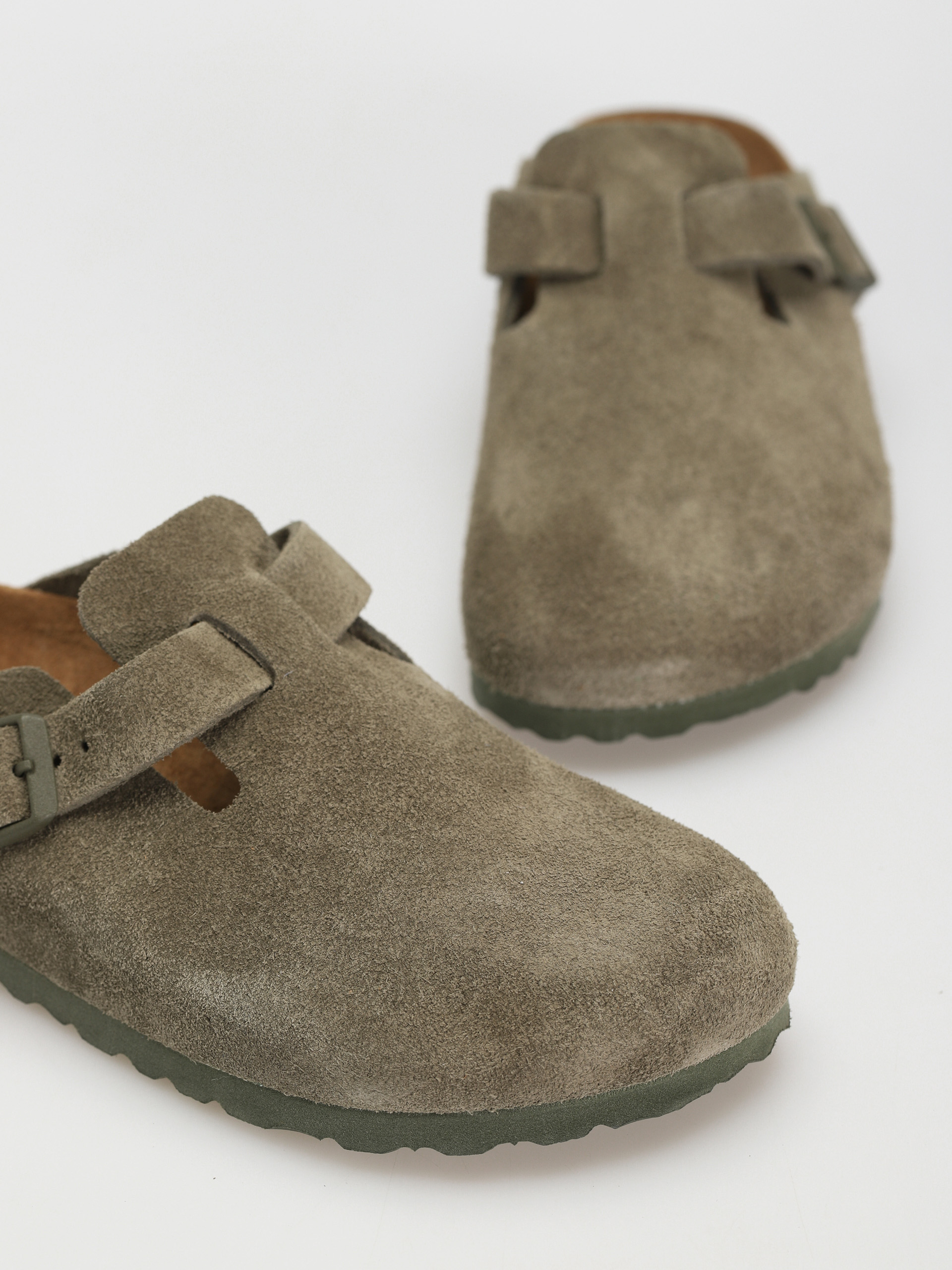 Plážovky Birkenstock Boston SFB Suede Narrow Wmn (modern suede thyme)