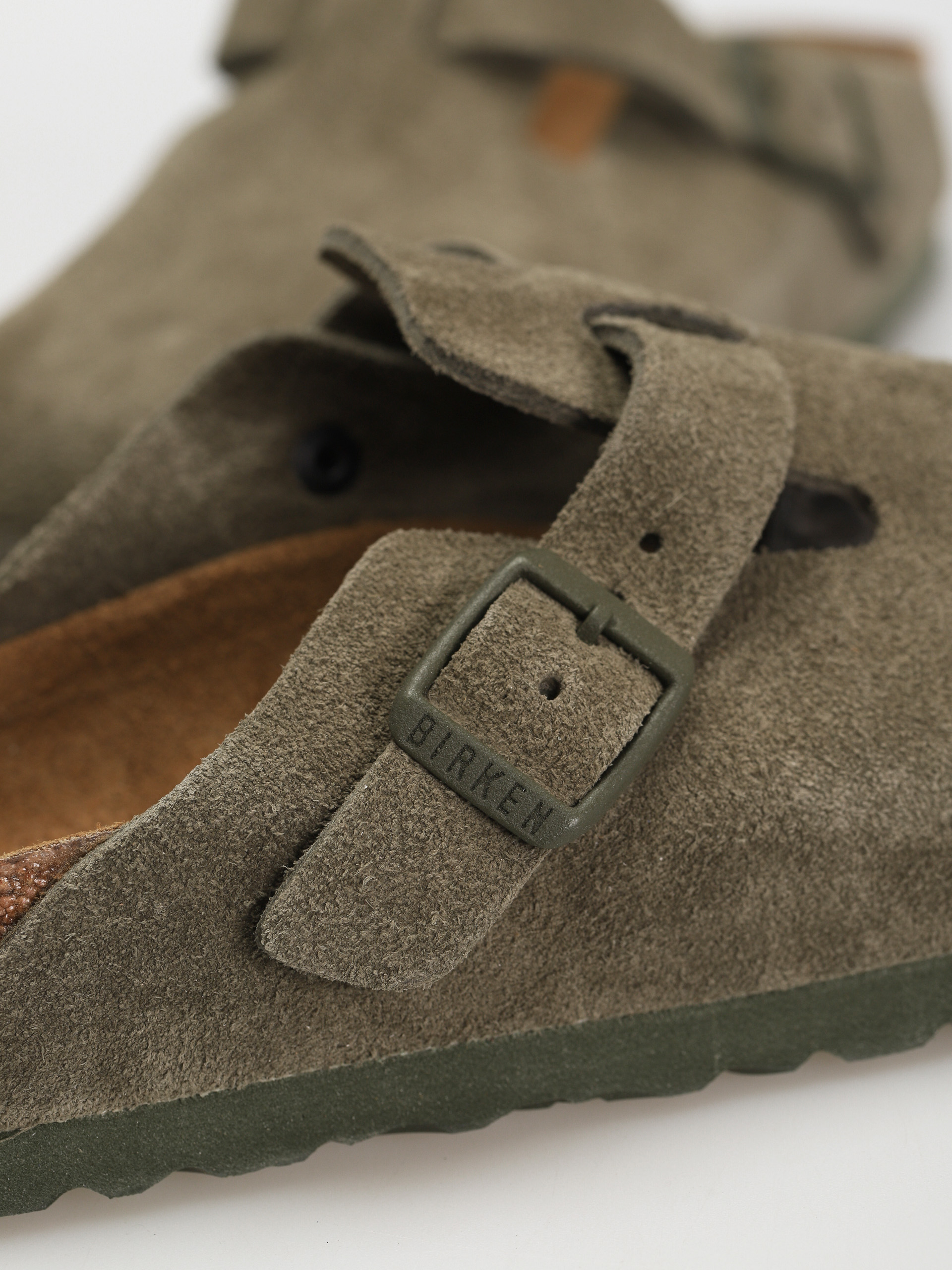 Plážovky Birkenstock Boston SFB Suede Narrow Wmn (modern suede thyme)