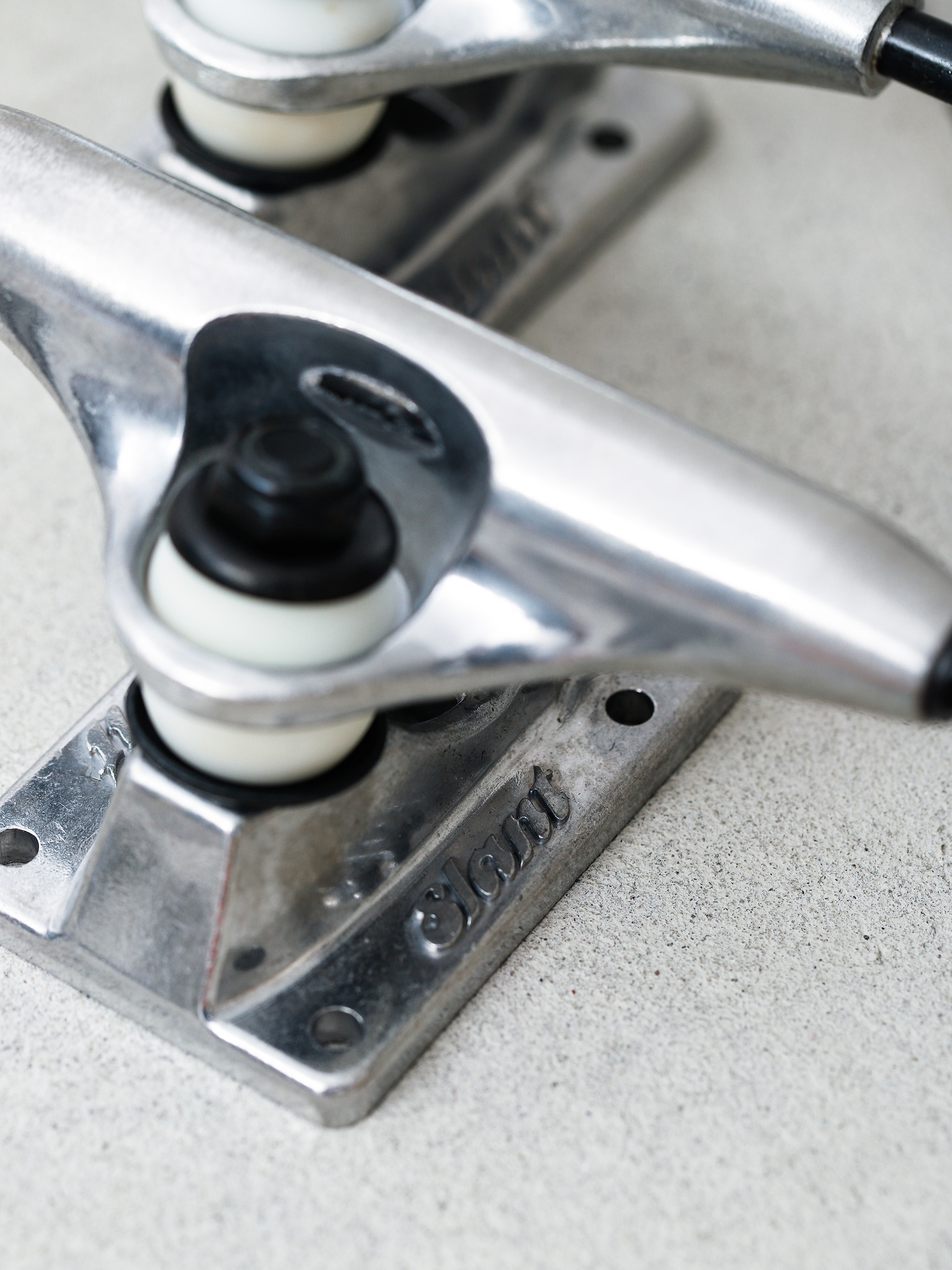 Skateboardová sada Globe Everything But The Deck Kit (raw finish)