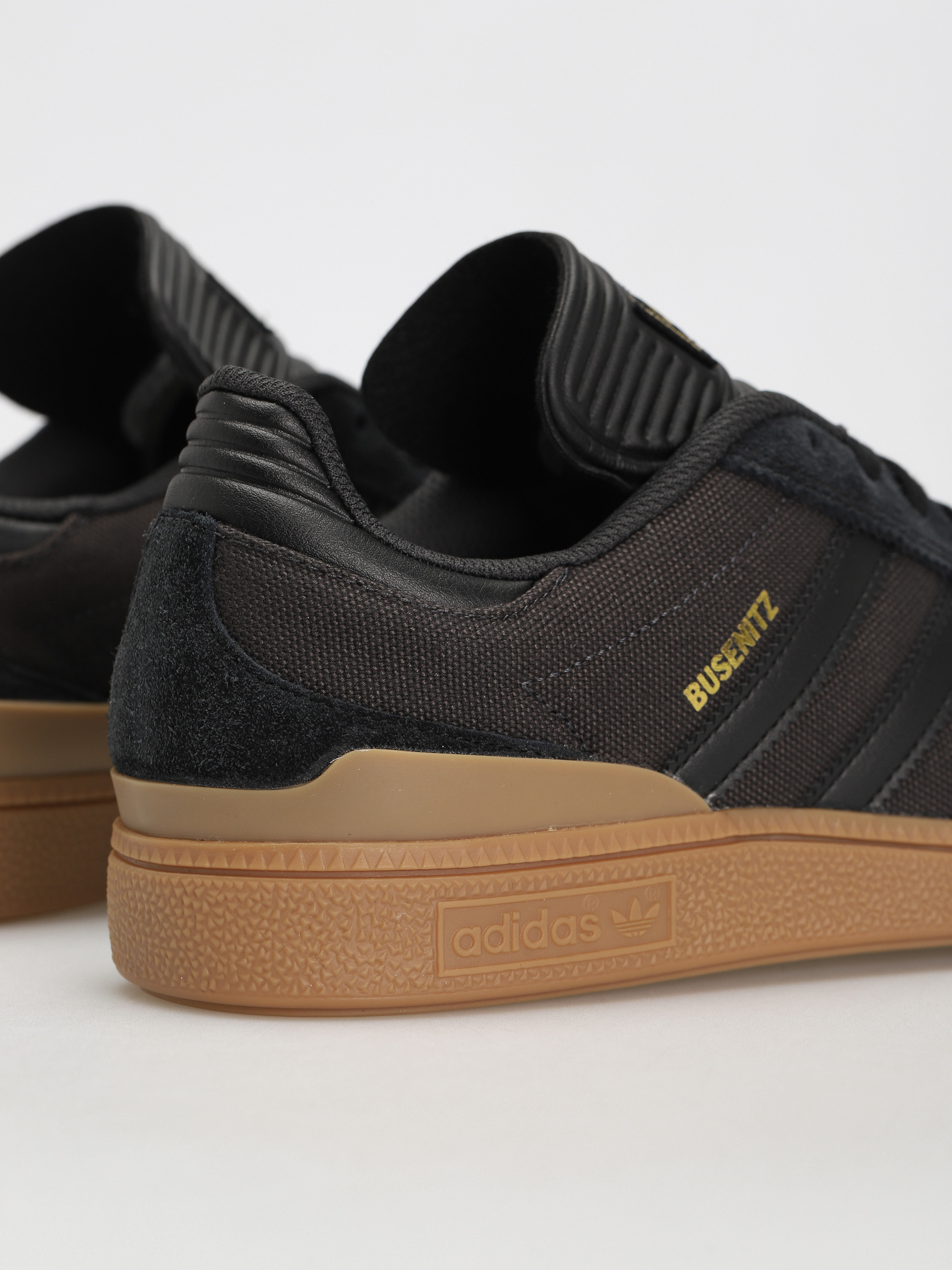 Boty adidas Busenitz (cblack/carbon/goldmt)