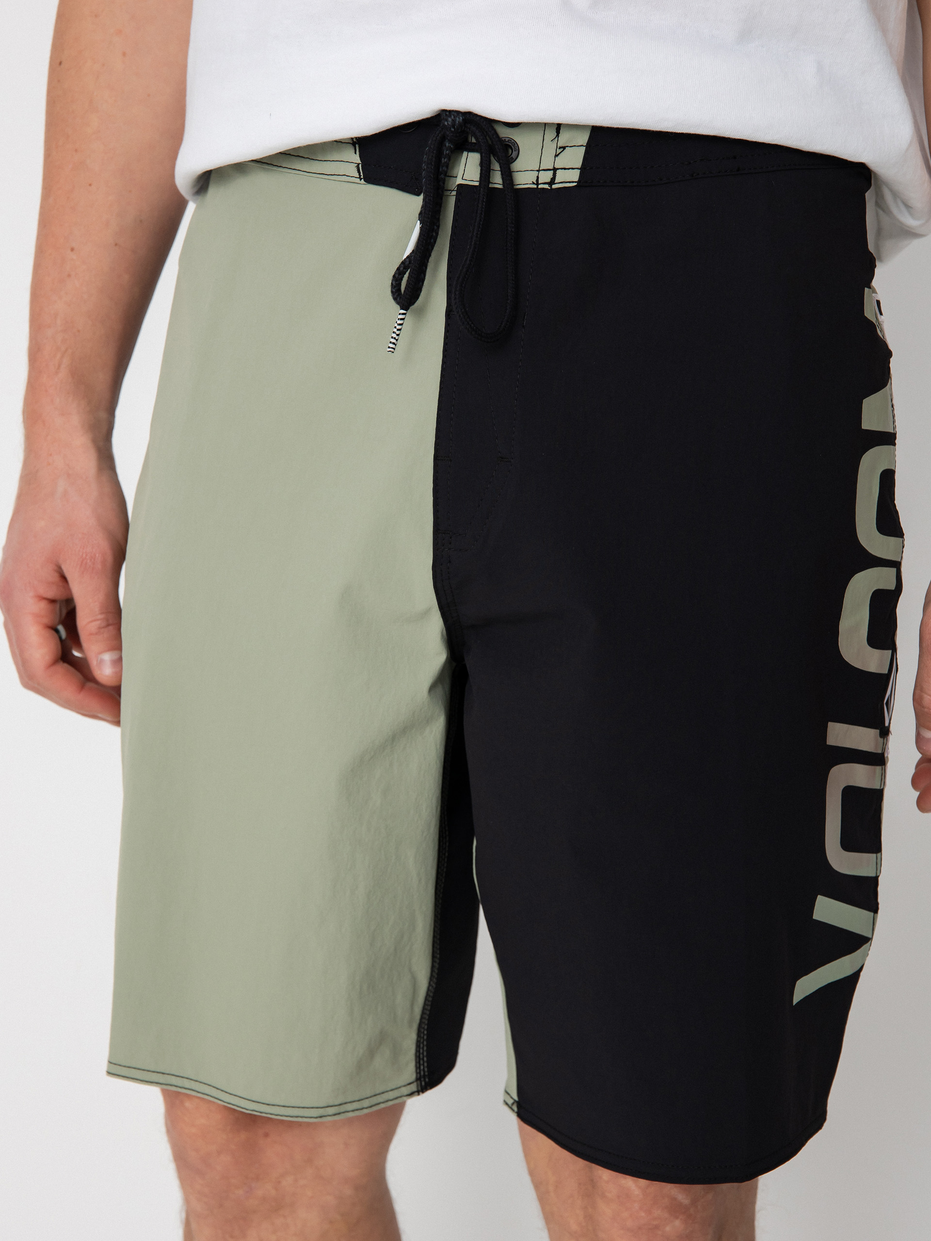 Plážové kraťasy Volcom Surf Vitals Noa Deane 21 (black)