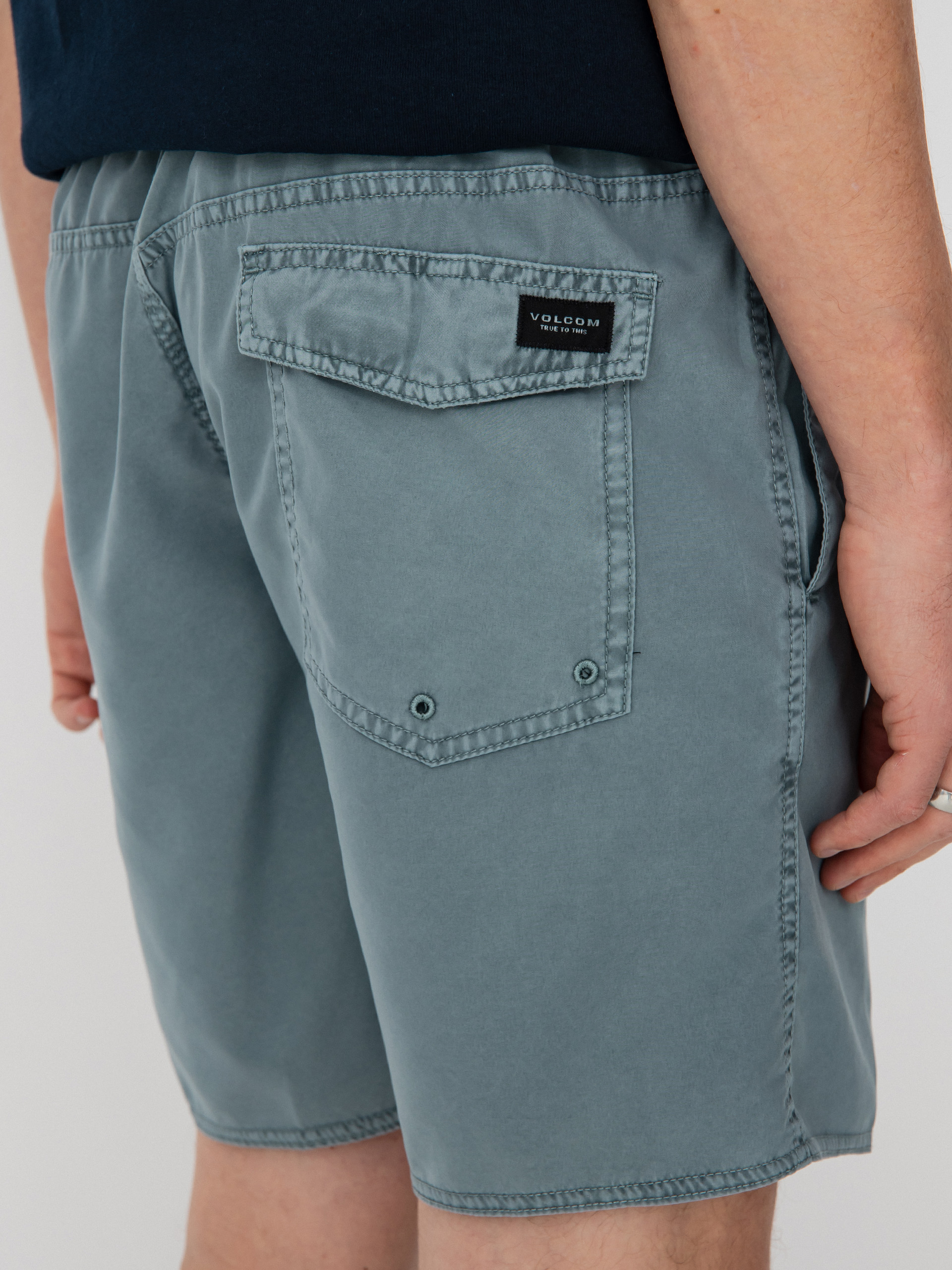 Kraťasy Volcom Center Trunk 17 (abyss)