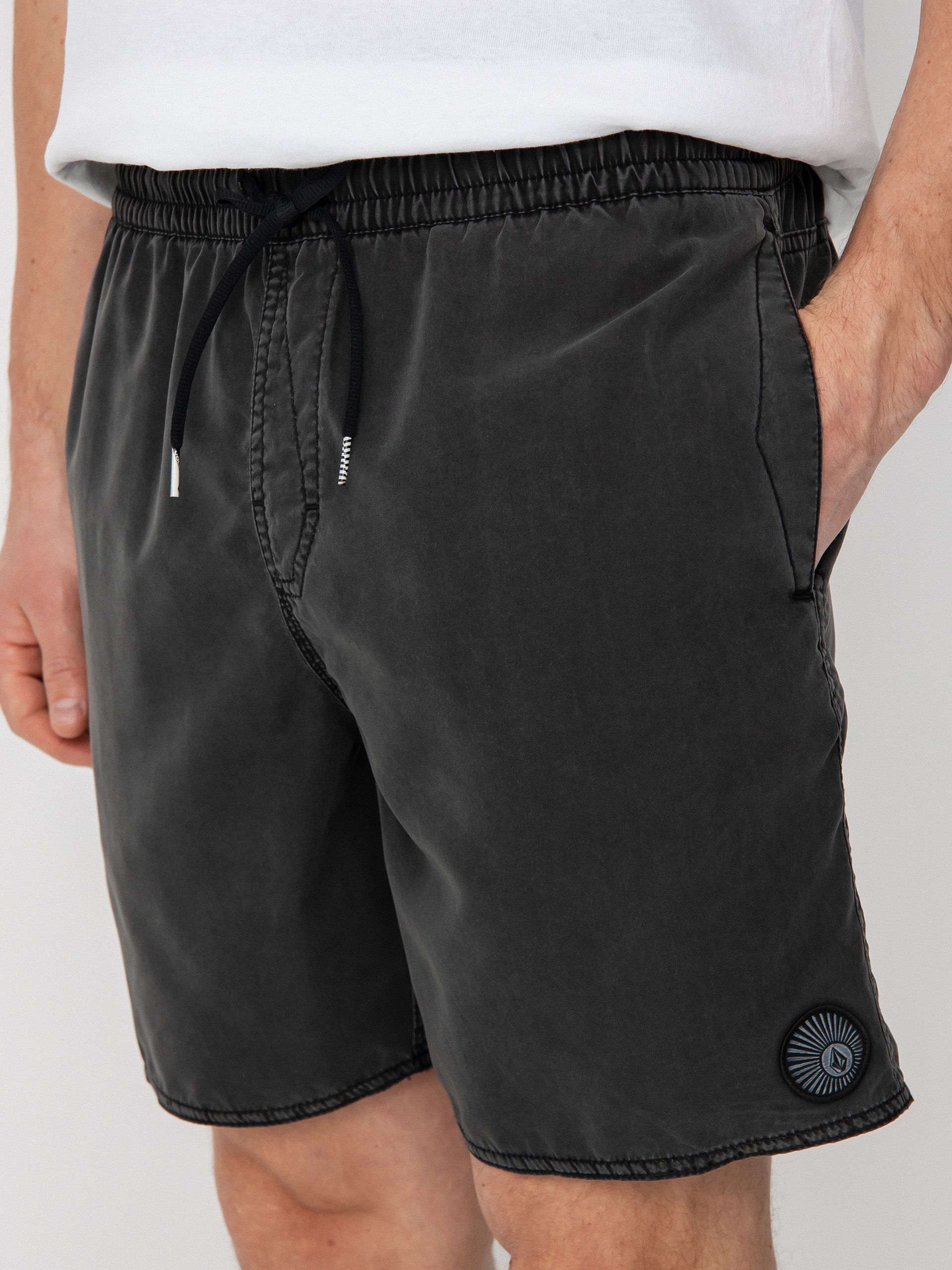 Kraťasy Volcom Center Trunk 17 (black)