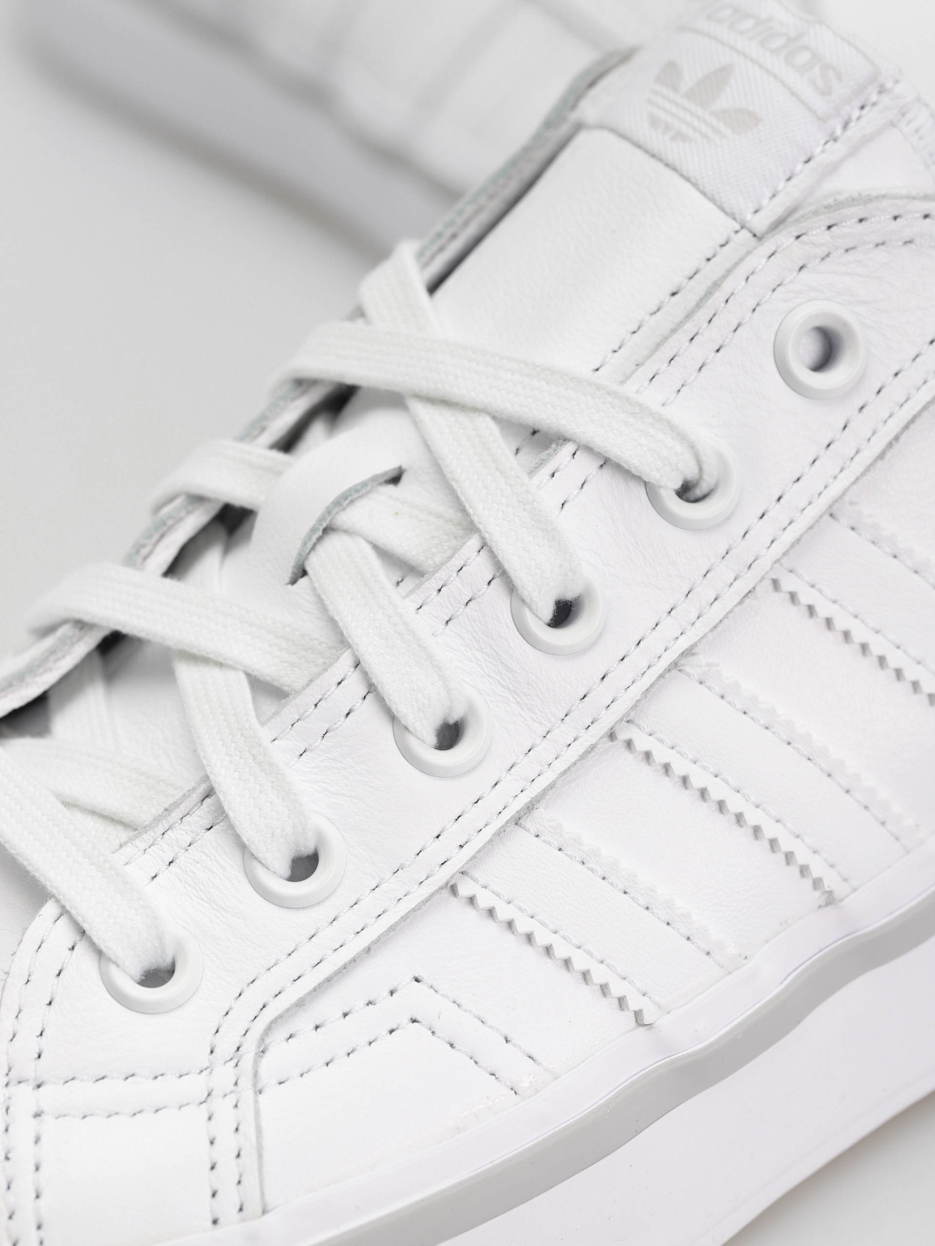 Boty adidas Nizza Low Adv (ftwwht/ftwwht/gretwo)