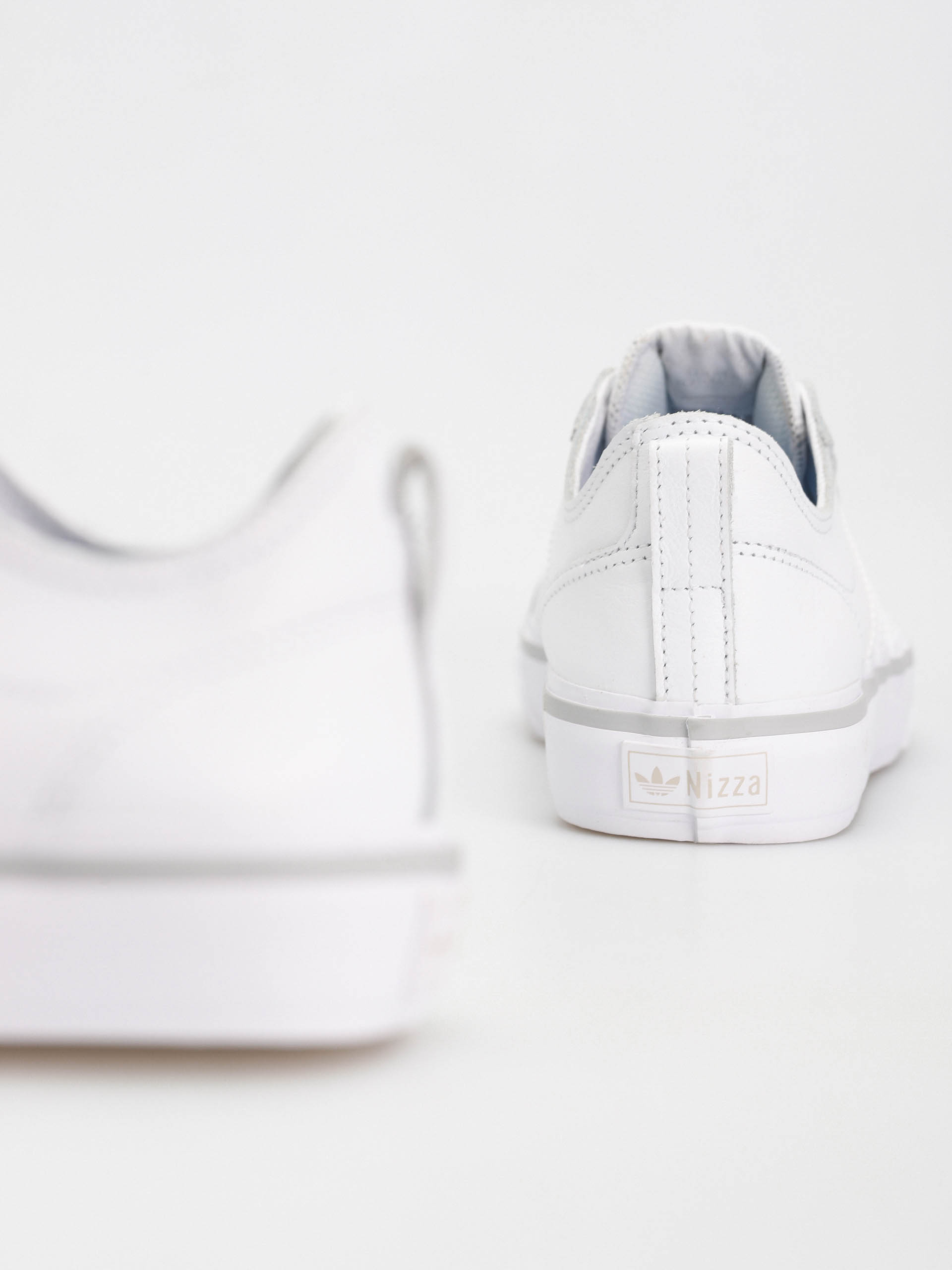 Boty adidas Nizza Low Adv (ftwwht/ftwwht/gretwo)