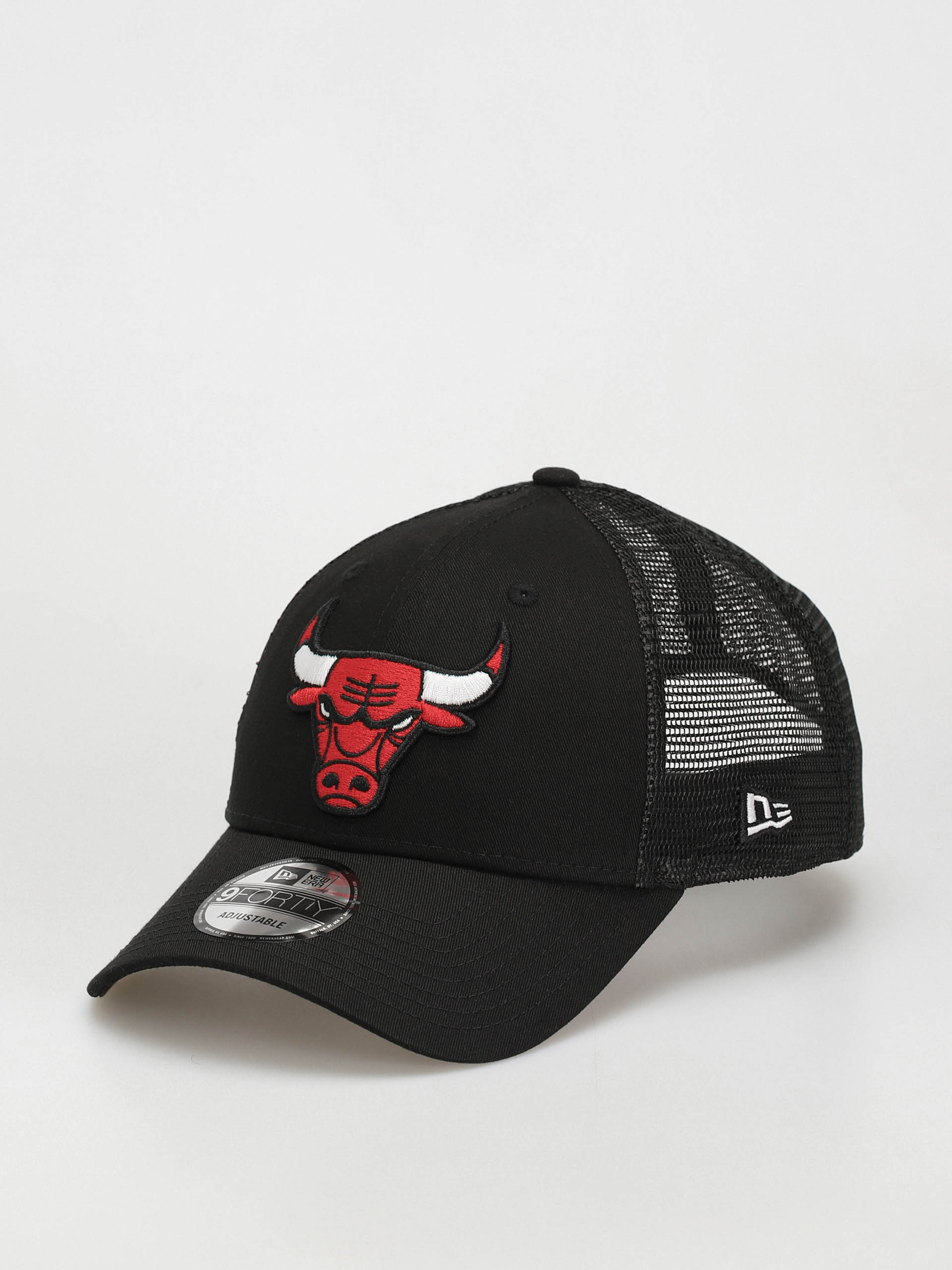 Kšiltovka  New Era Home Field 9Forty Trucker Chicago Bulls (black)