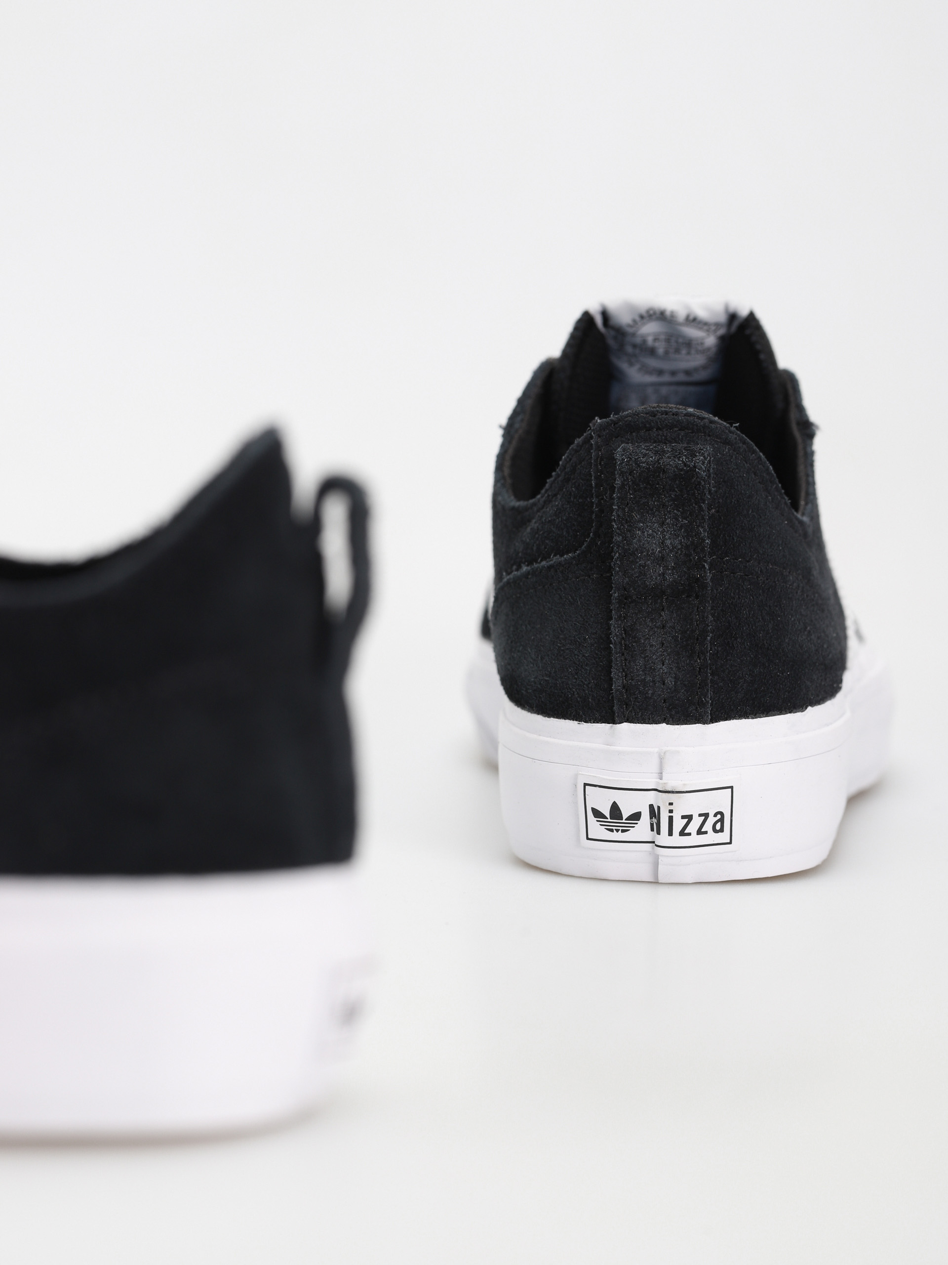 Boty adidas Nizza Low Adv (cblack/ftwwht/ftwwht)