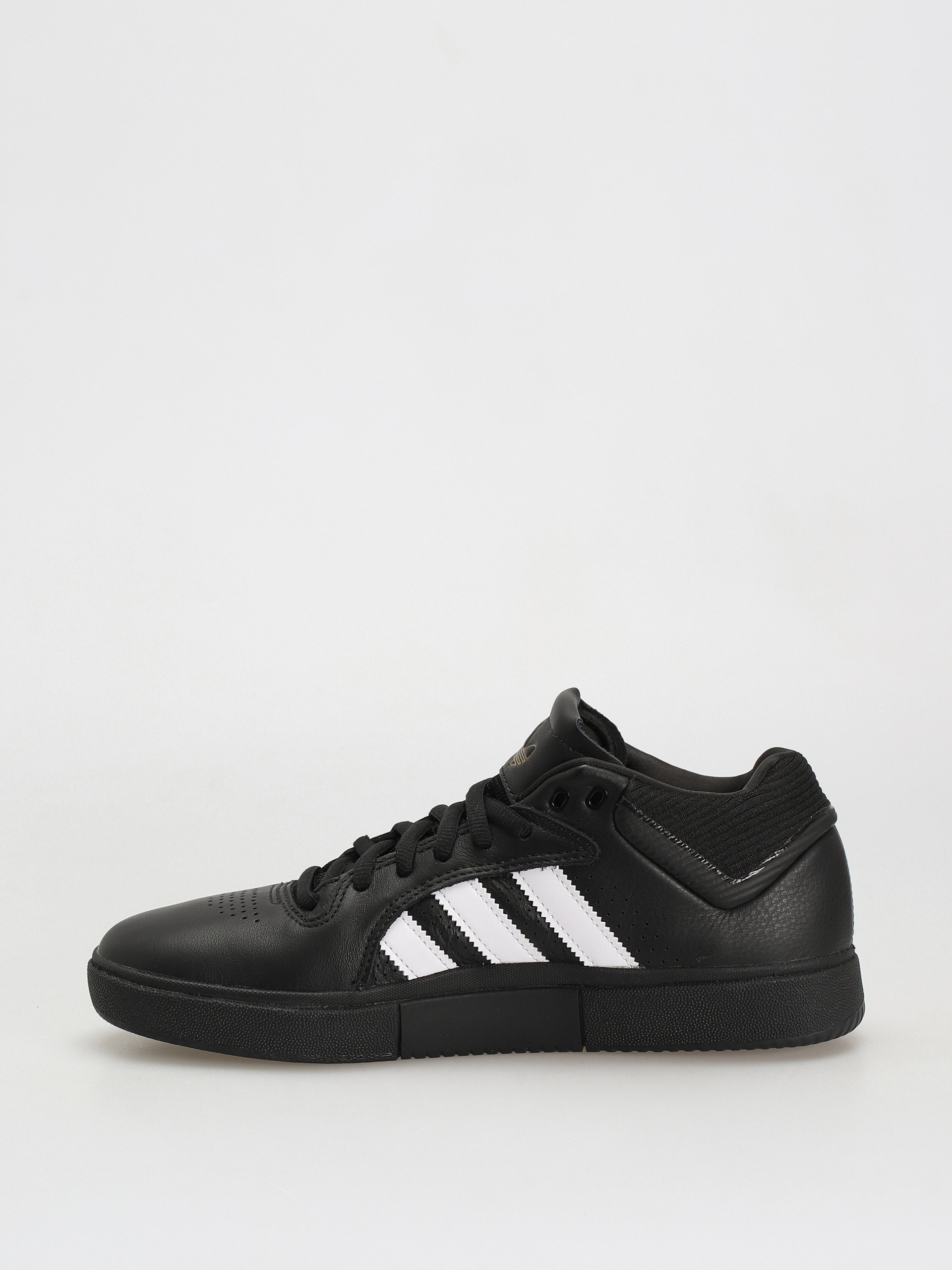 Boty adidas Tyshawn (cblack/ftwwht/goldmt)