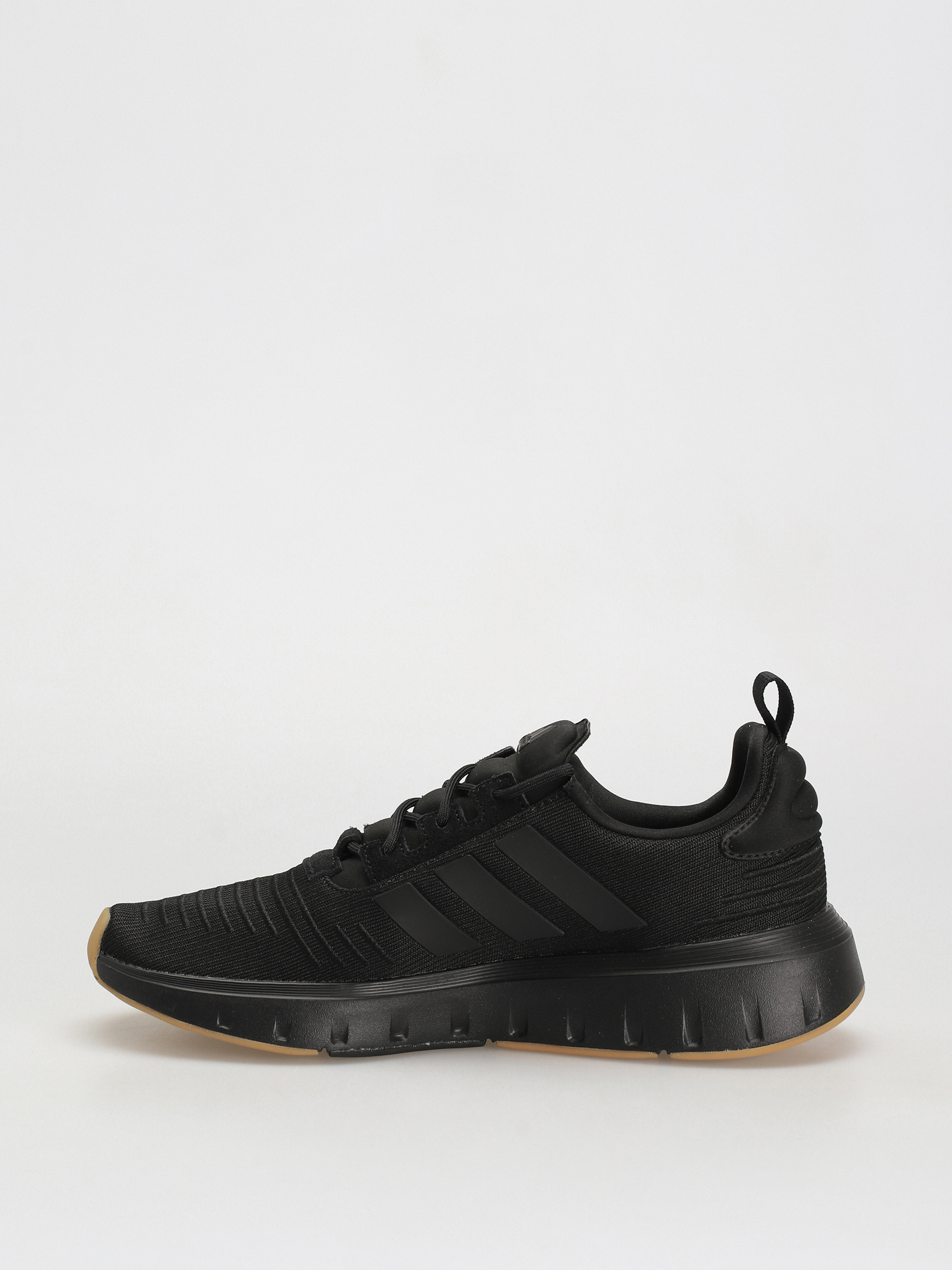 Boty adidas Swift Run 23 (cblack/cblack/gum3)