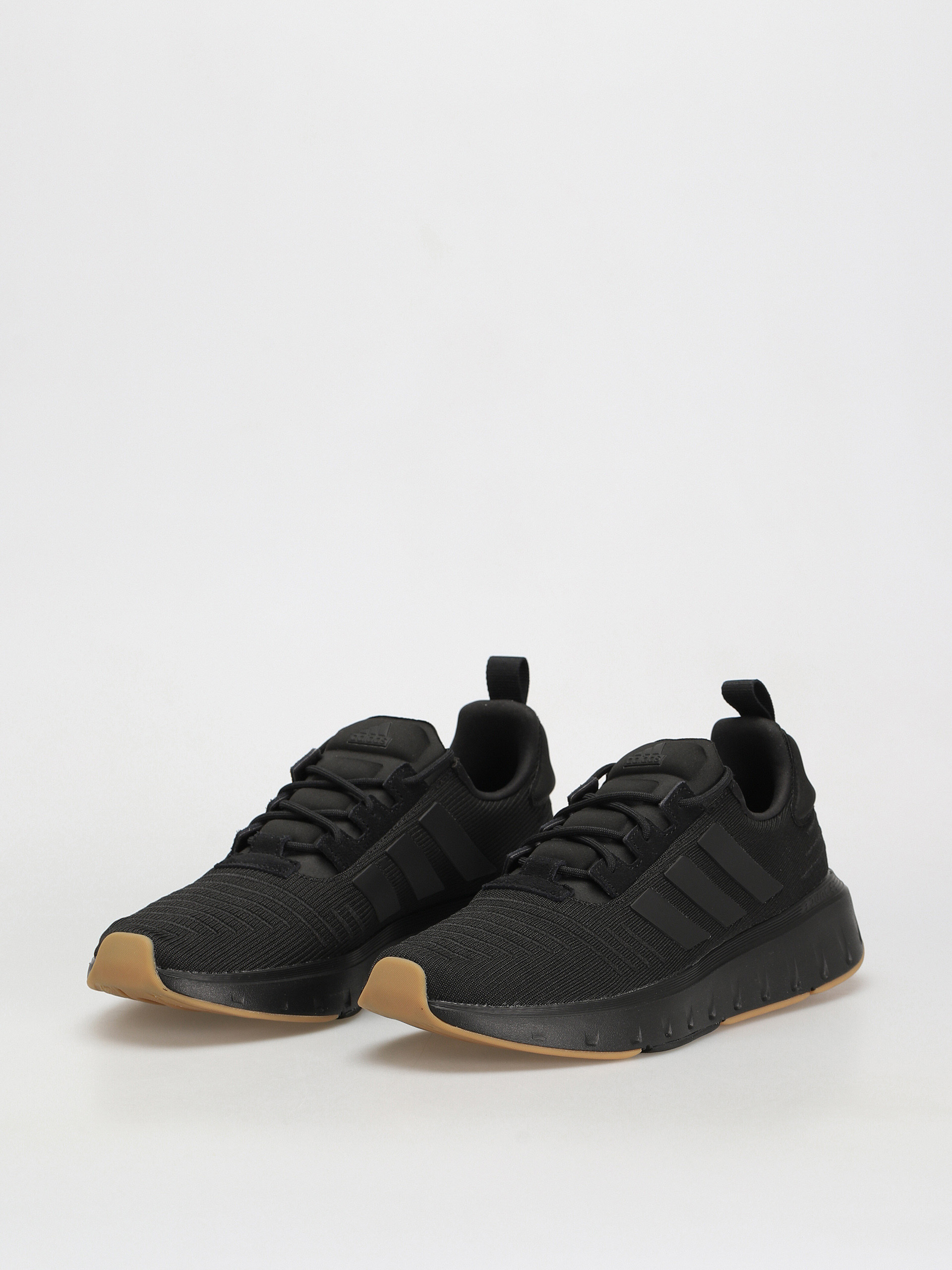 Boty adidas Swift Run 23 (cblack/cblack/gum3)