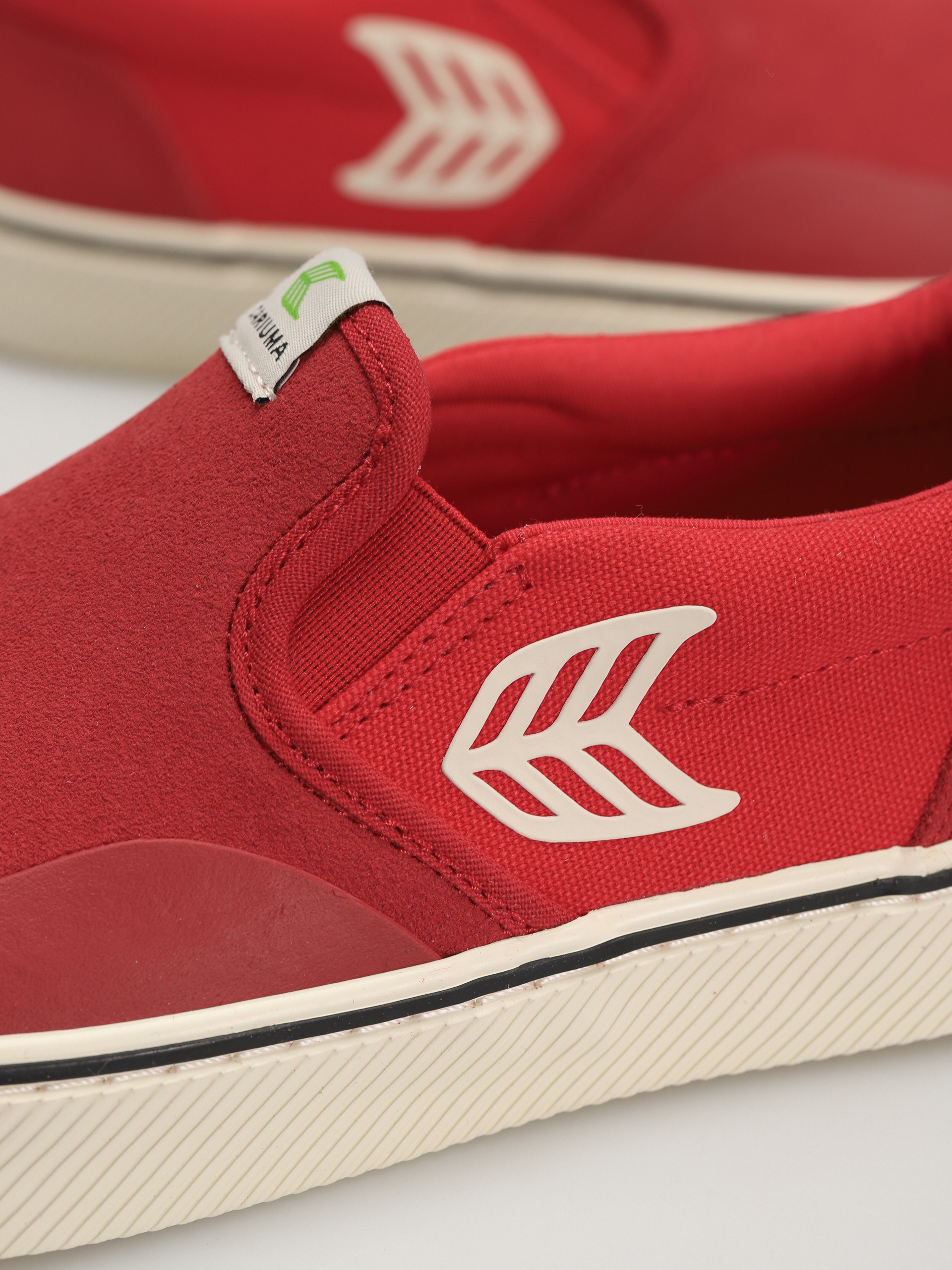Boty Cariuma Slip On (samba red)