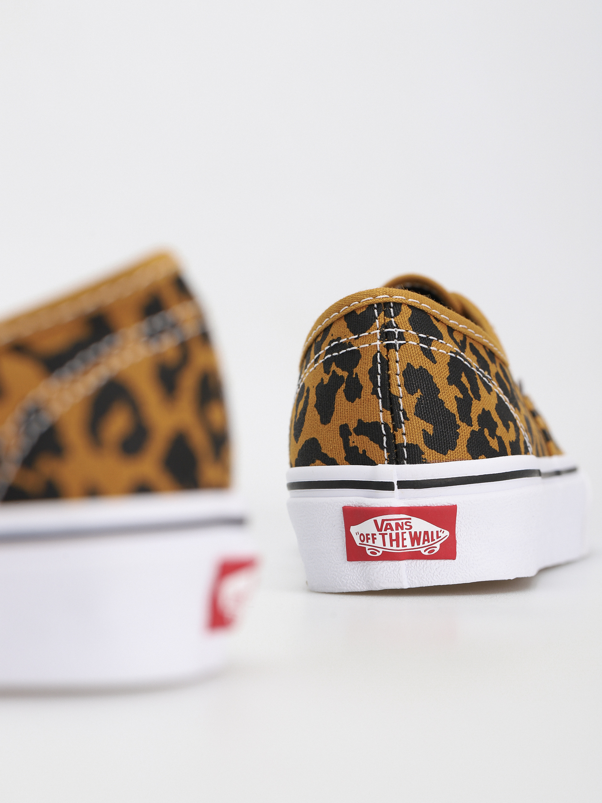 Boty Vans Authentic (leopard black/true white)
