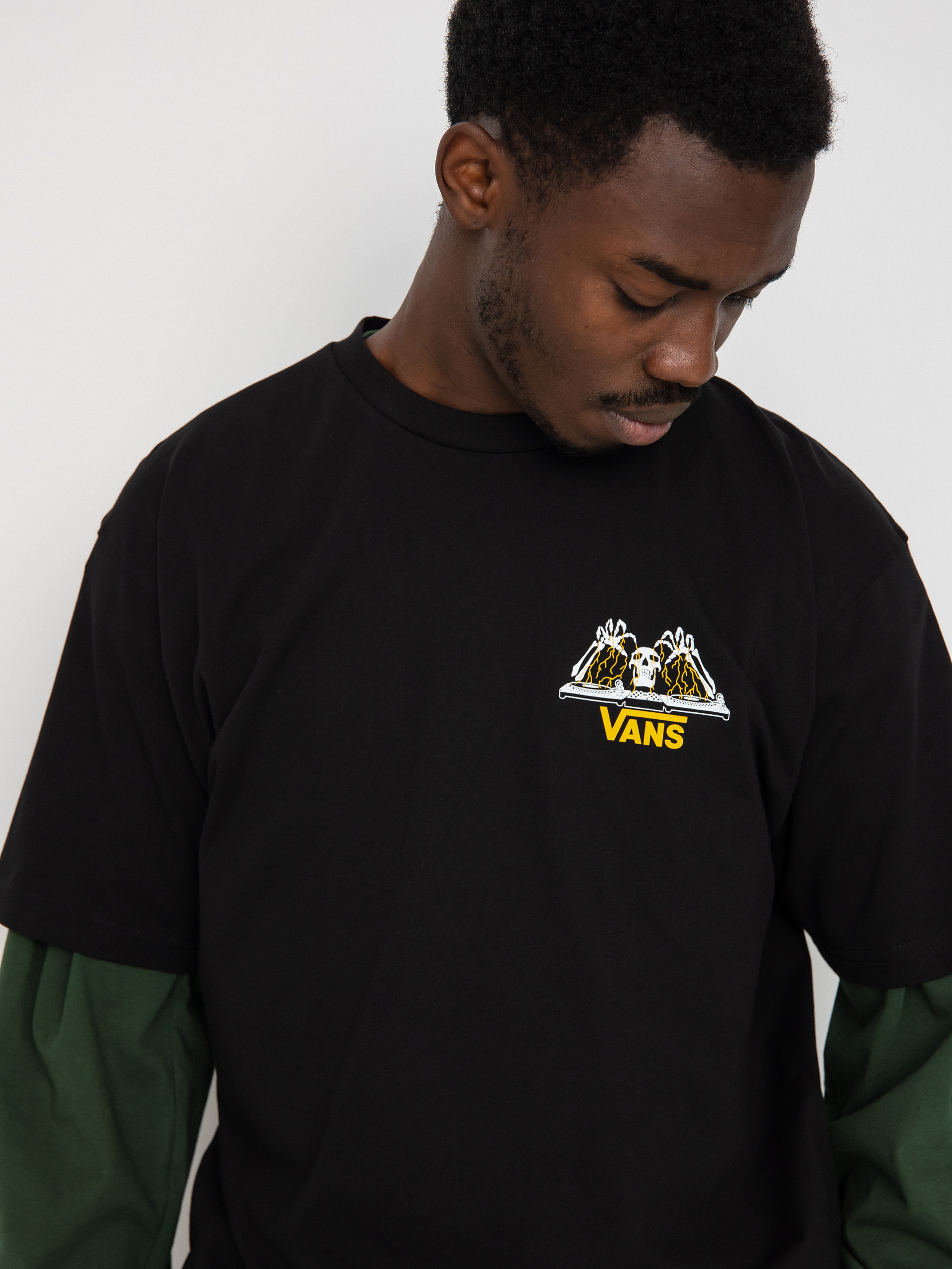 Tričko Vans Sounds From Below (black)