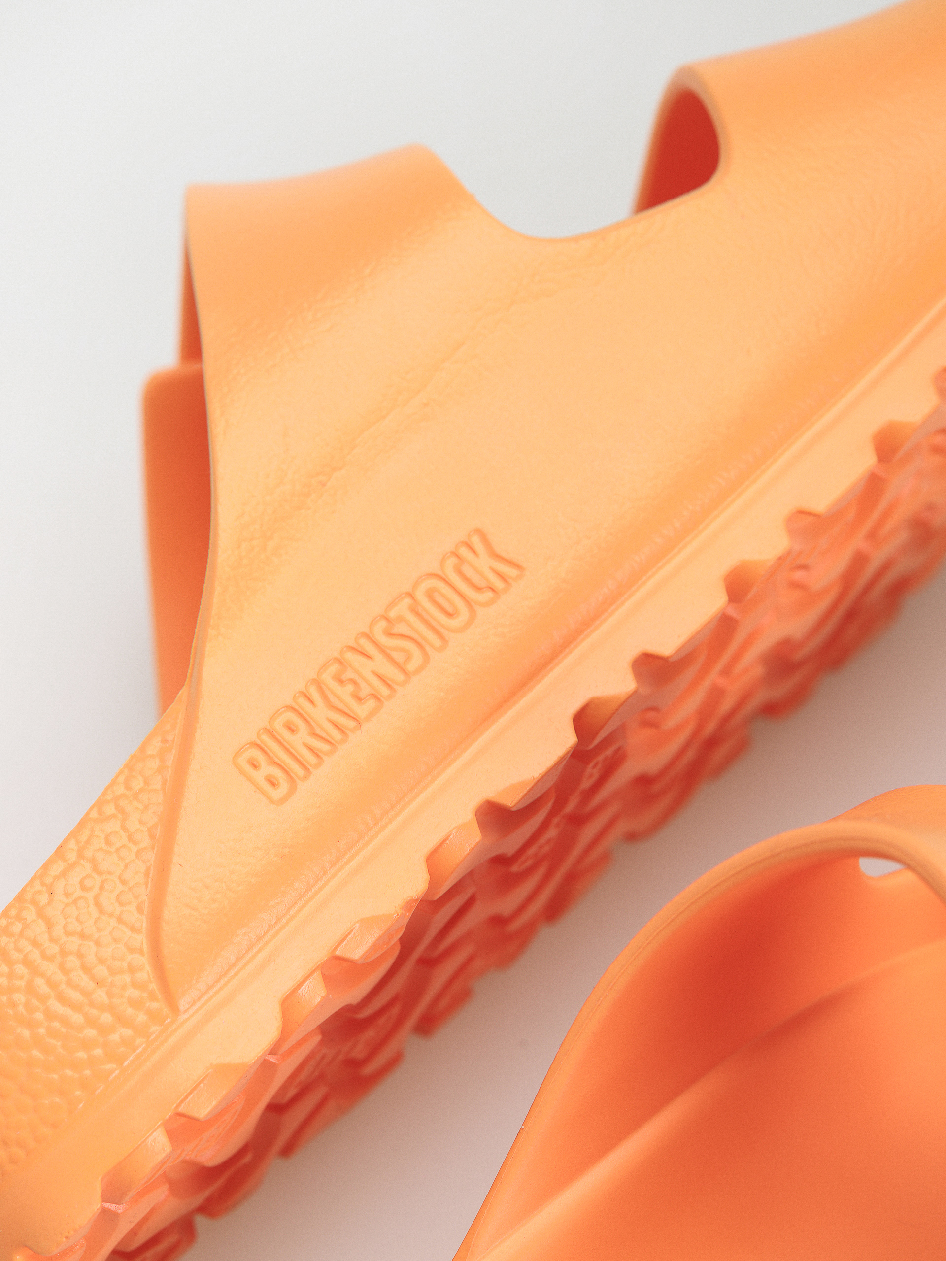 Plážovky Birkenstock Arizona Essentials EVA Narrow Wmn (papaya)