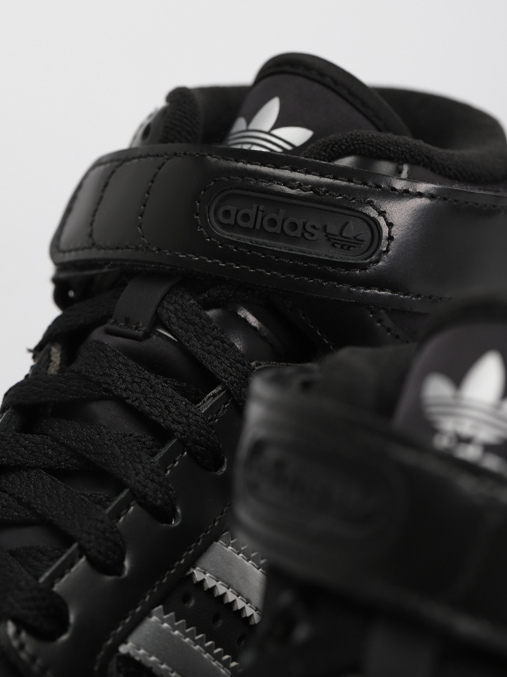 Boty adidas Forum 84 Mid Adv X Heitor (cblack/silvmt/cblack)