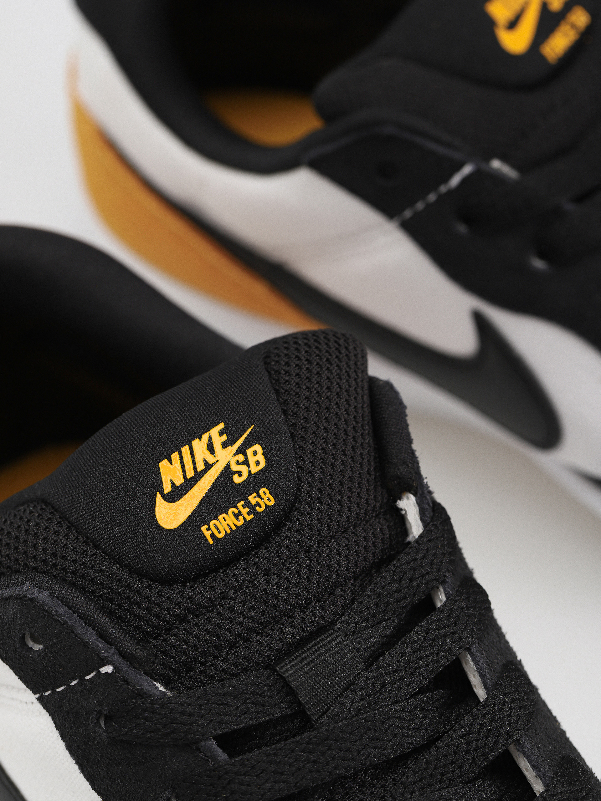 Boty Nike SB Force 58 (university gold/black white)
