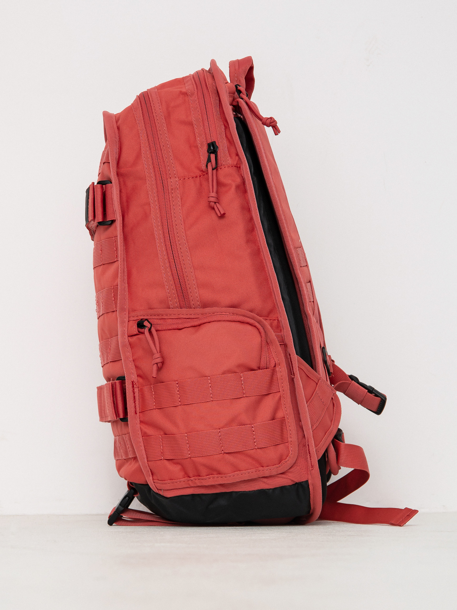 Batoh Nike SB Sportswear Rpm (adobe/black/black)