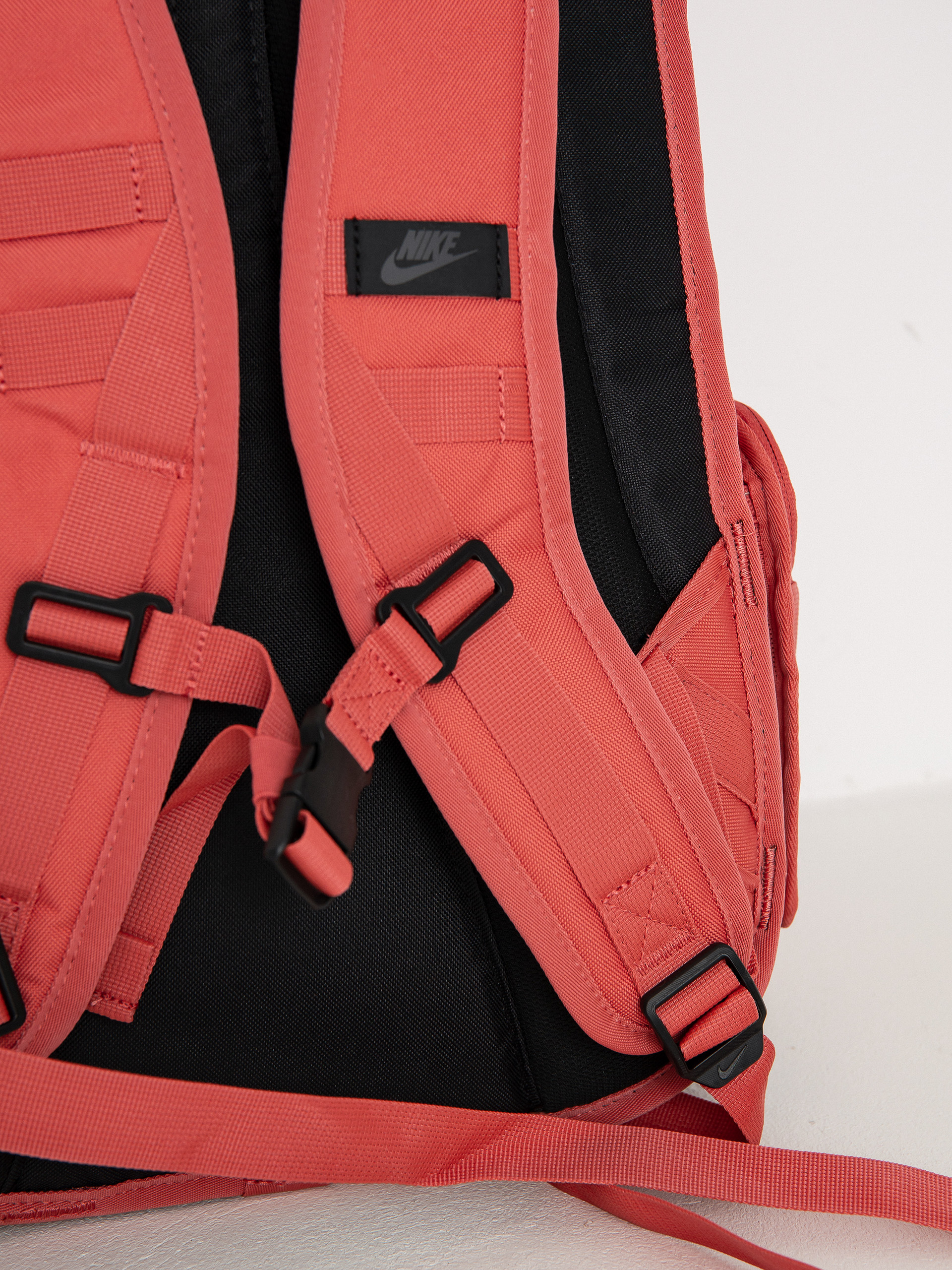 Batoh Nike SB Sportswear Rpm (adobe/black/black)