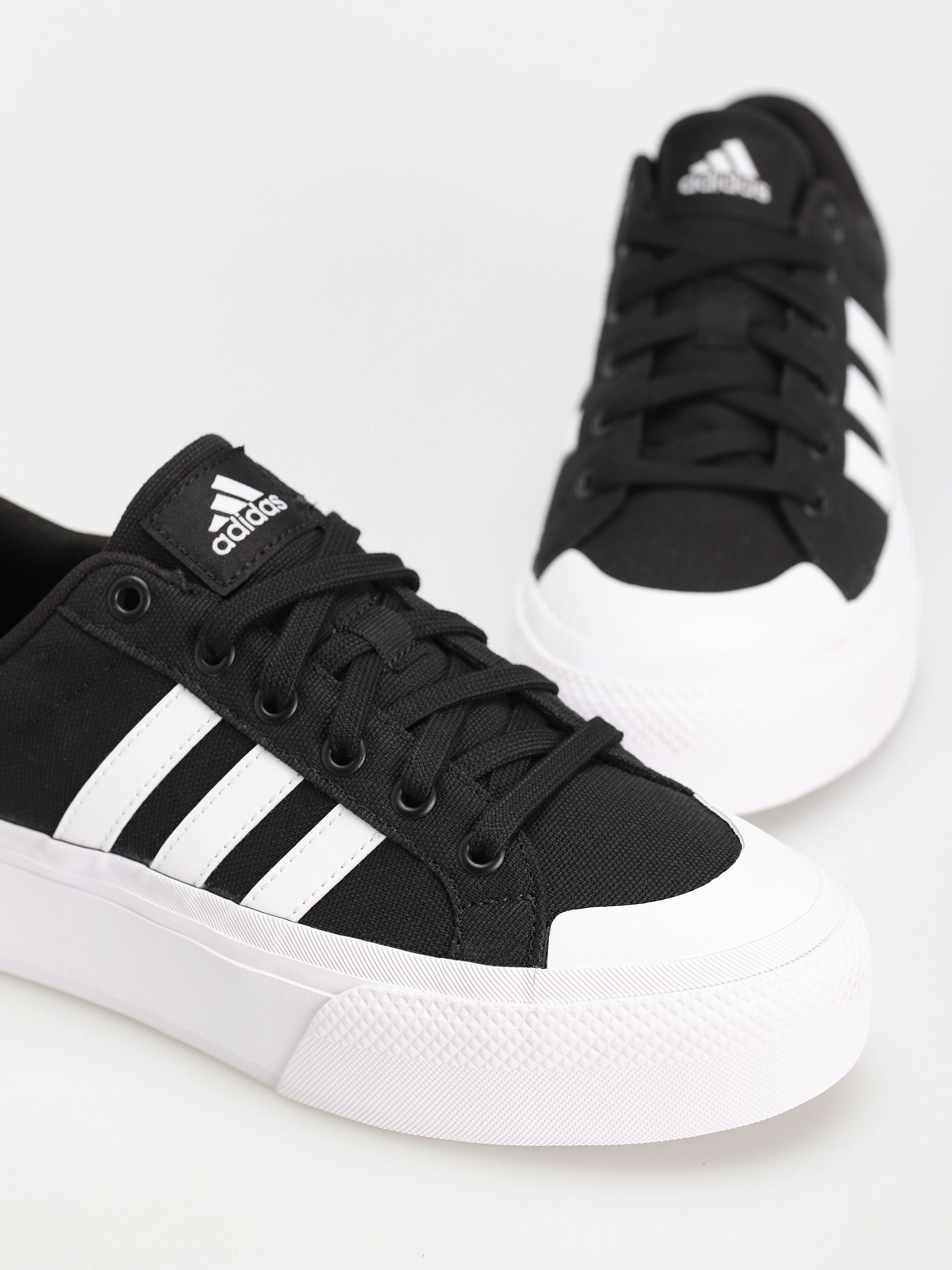 Boty adidas Originals Bravada 2.0 Platform Wmn (cblack/ftwwht/cblack)