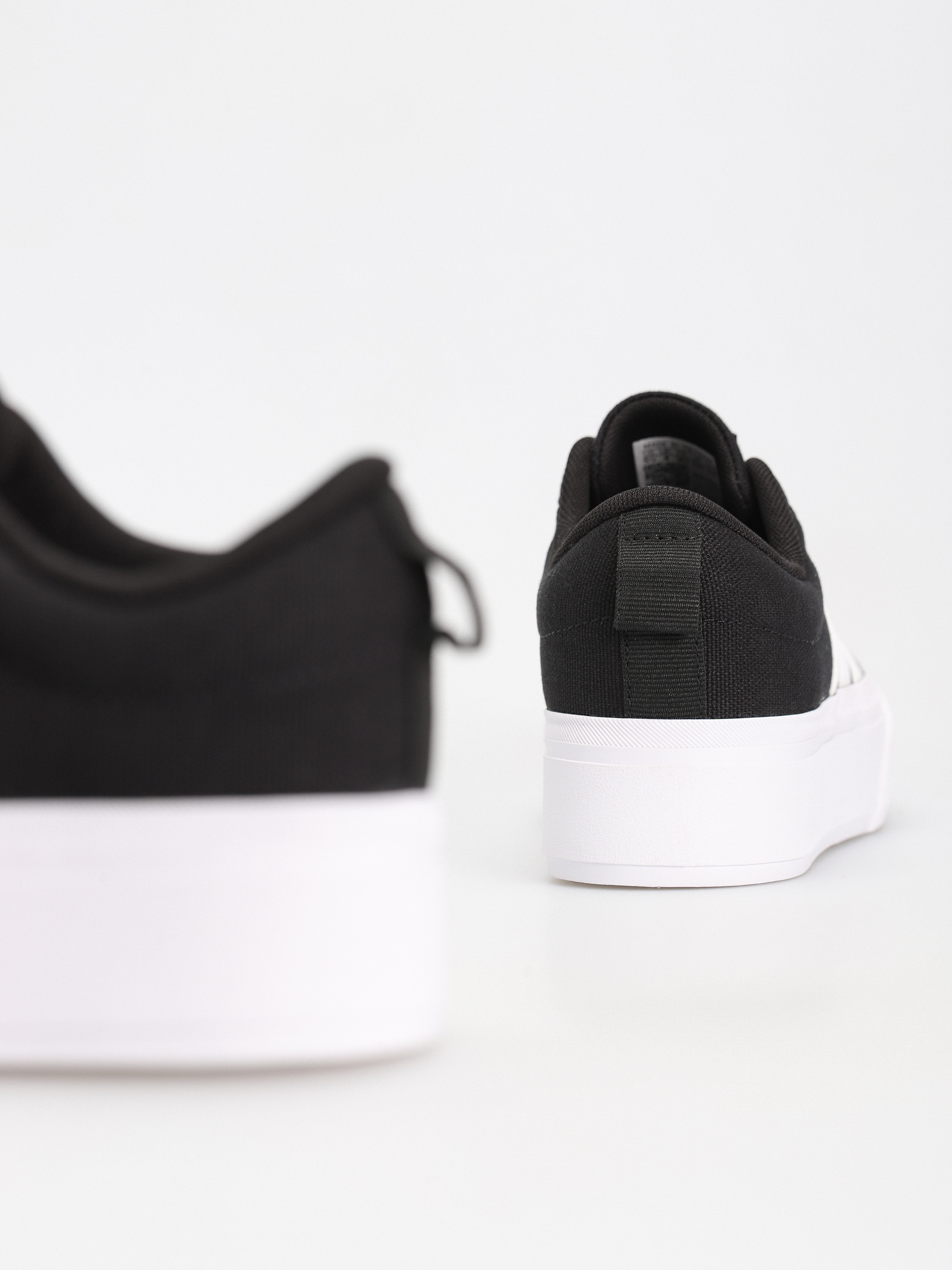 Boty adidas Originals Bravada 2.0 Platform Wmn (cblack/ftwwht/cblack)