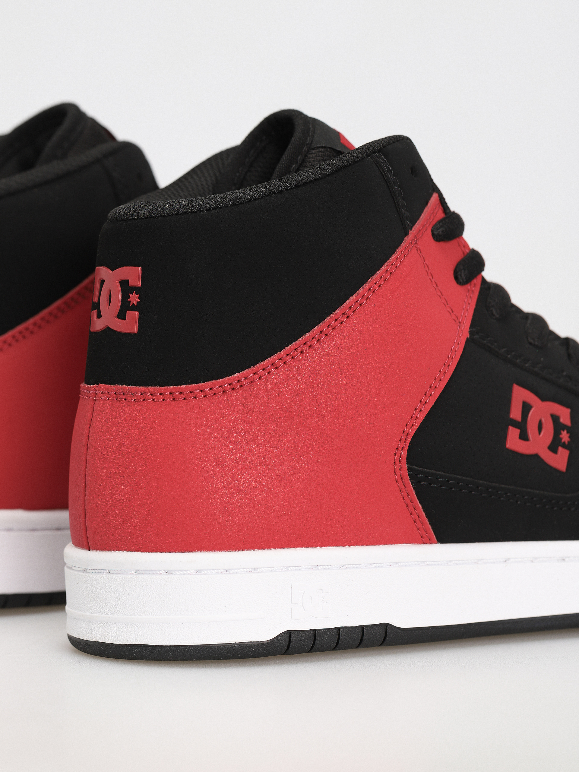 Boty DC Manteca 4 Hi (black/red)