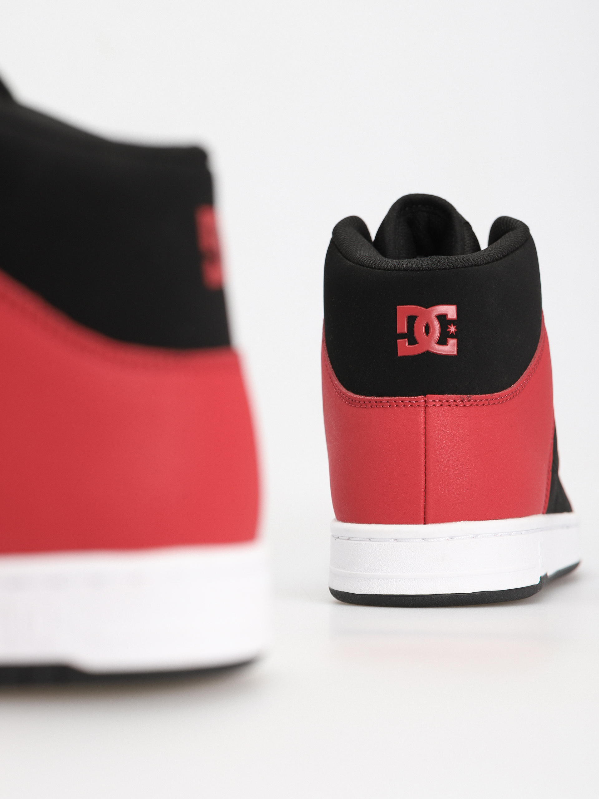 Boty DC Manteca 4 Hi (black/red)