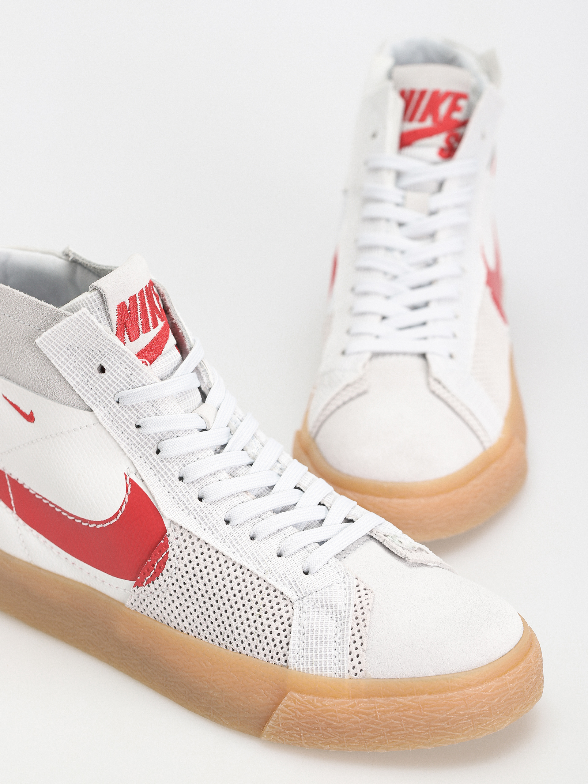 Boty Nike SB Zoom Blazer Mid Prm (summit white/university red)