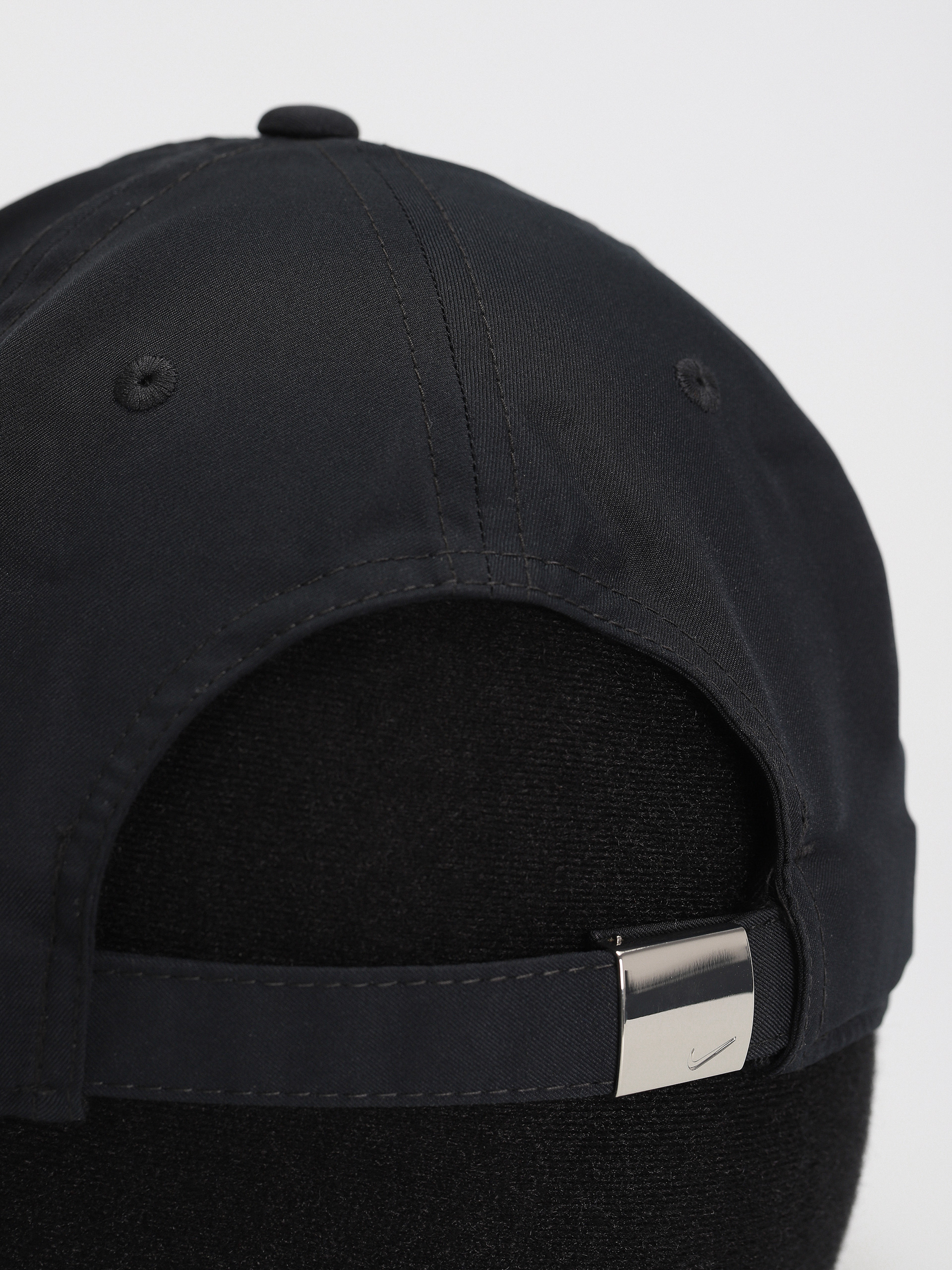 Kšiltovka  Nike SB Df Club Mtswsh L (black/metallic silver)