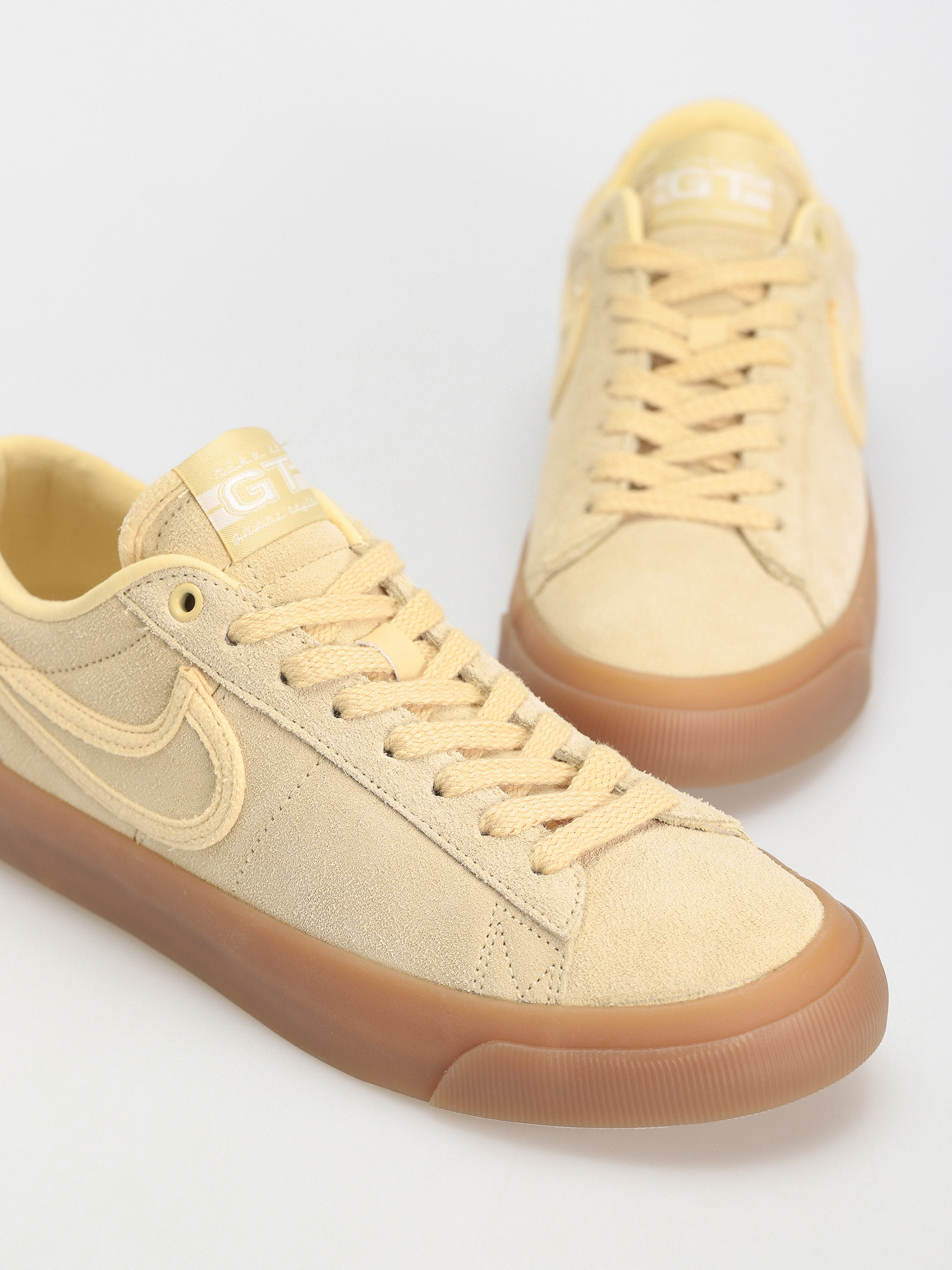 Boty Nike SB Blazer Low Pro Gt Prm (pale vanilla/pale vanilla pale vanilla)