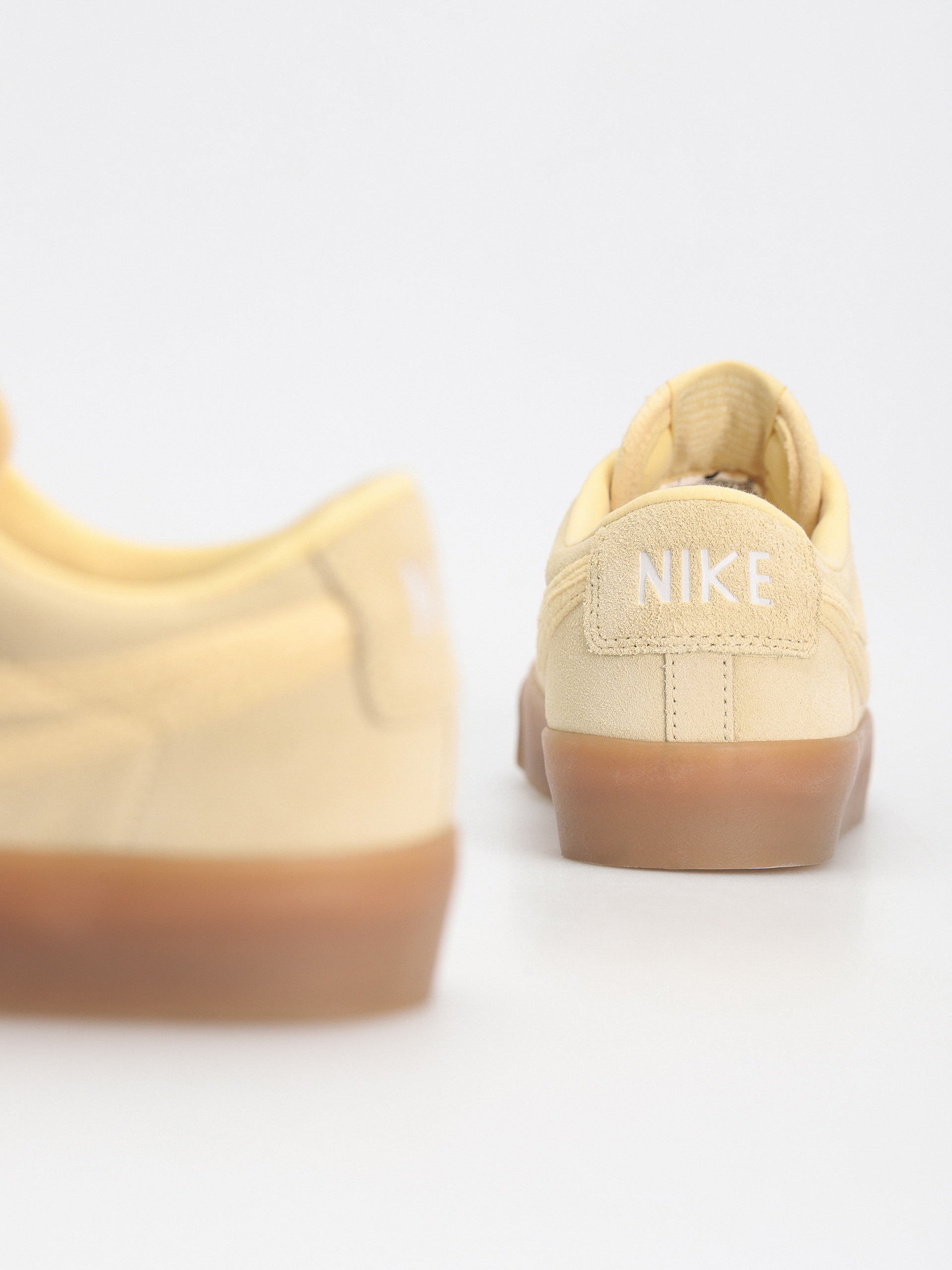 Boty Nike SB Blazer Low Pro Gt Prm (pale vanilla/pale vanilla pale vanilla)