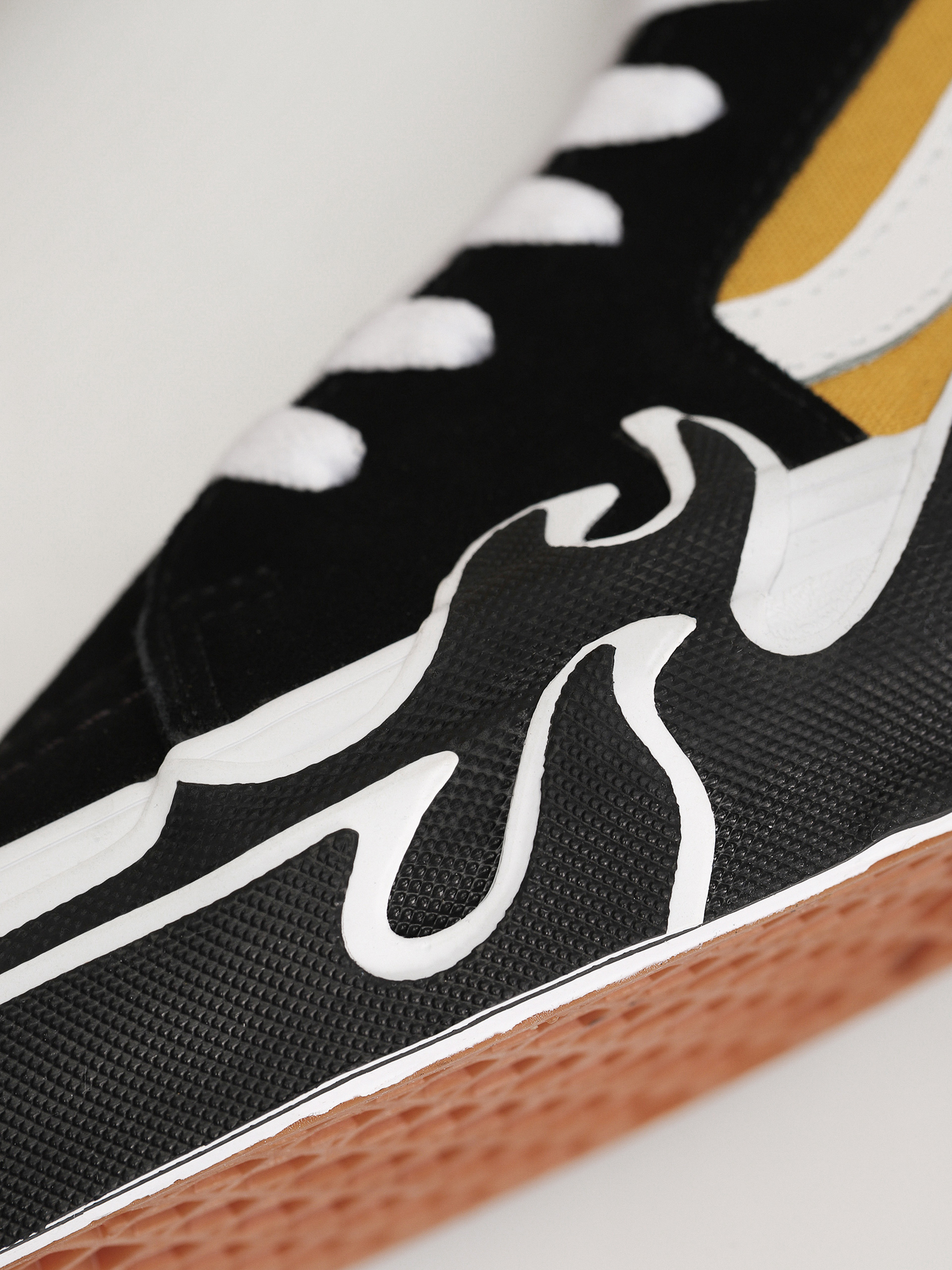 Boty Vans Sk8 Hi Flame (black/yellow)