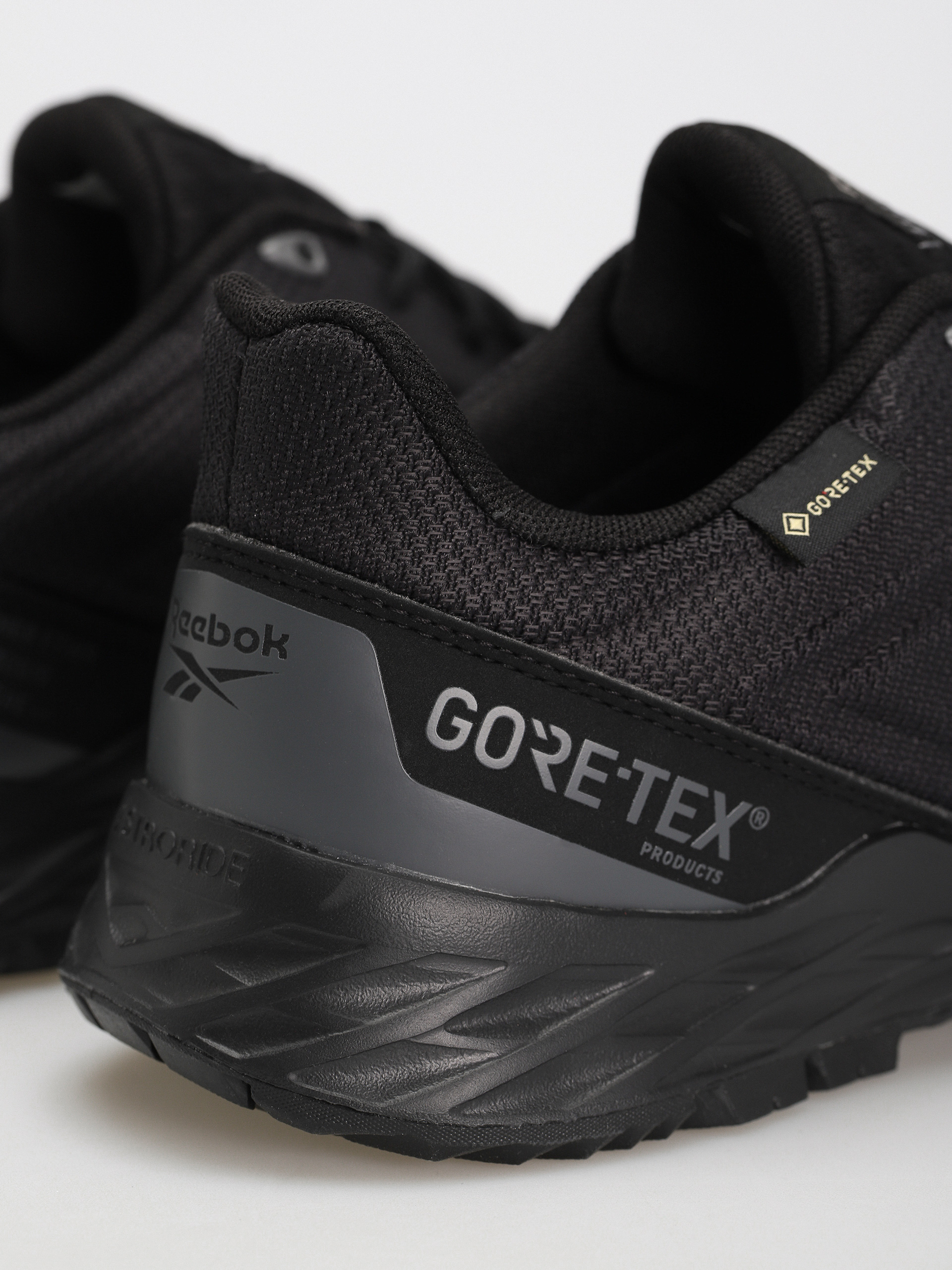 Boty Reebok Astroride Trail GTX 2.0 (cblack/cblack/pugry4)