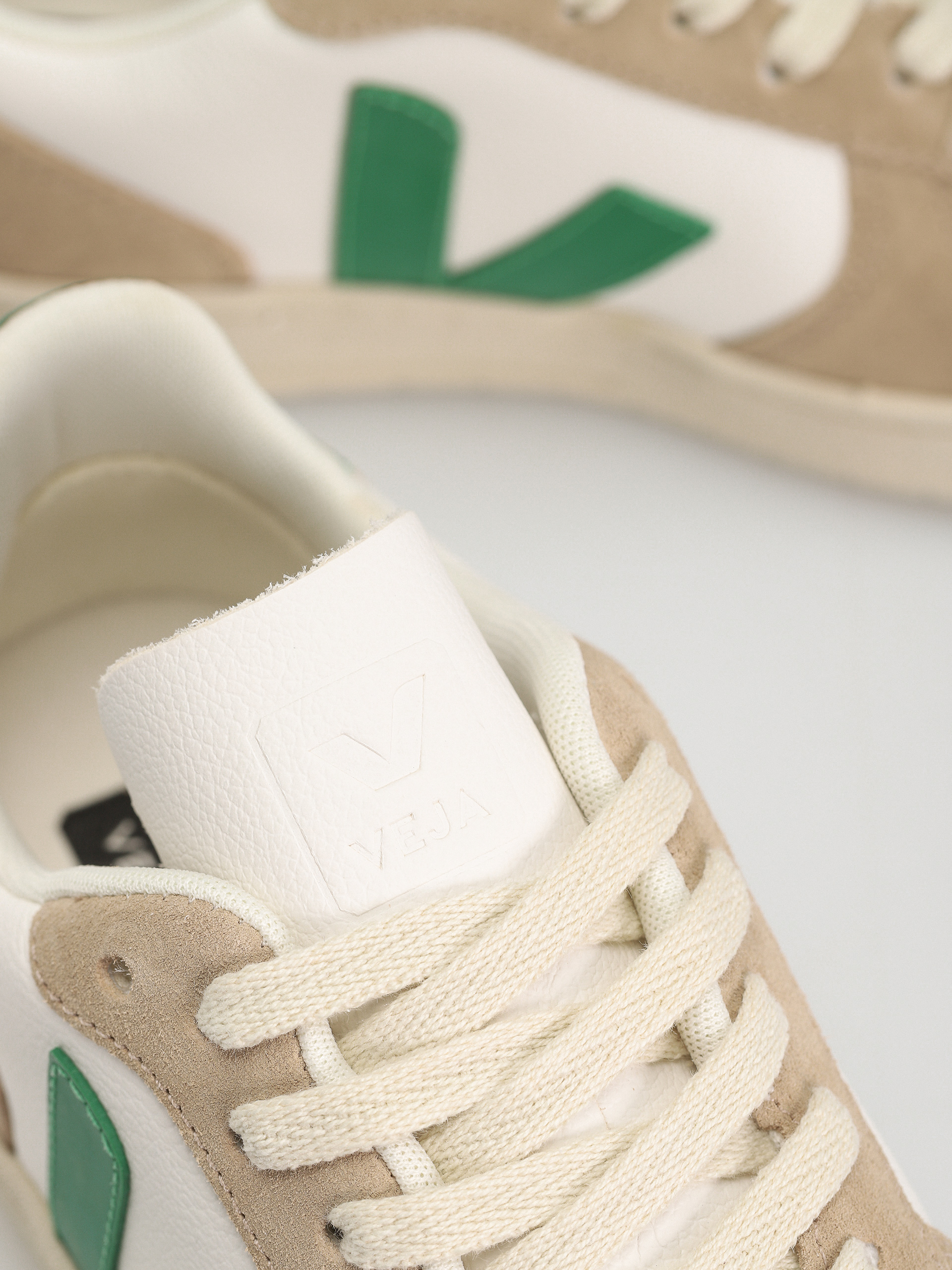 Boty Veja V-10 Wmn (extra white emeraude sahara)