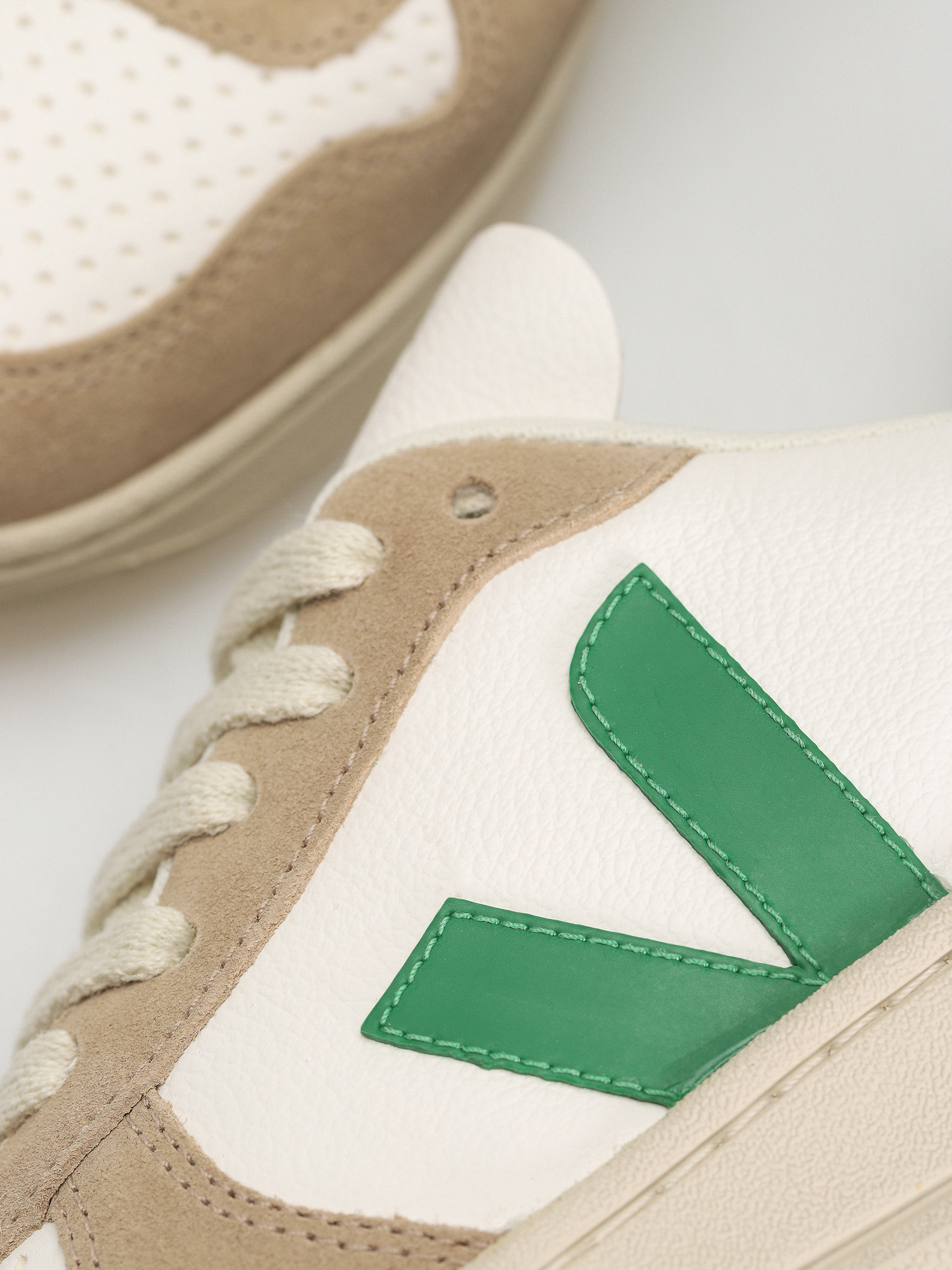 Boty Veja V-10 Wmn (extra white emeraude sahara)