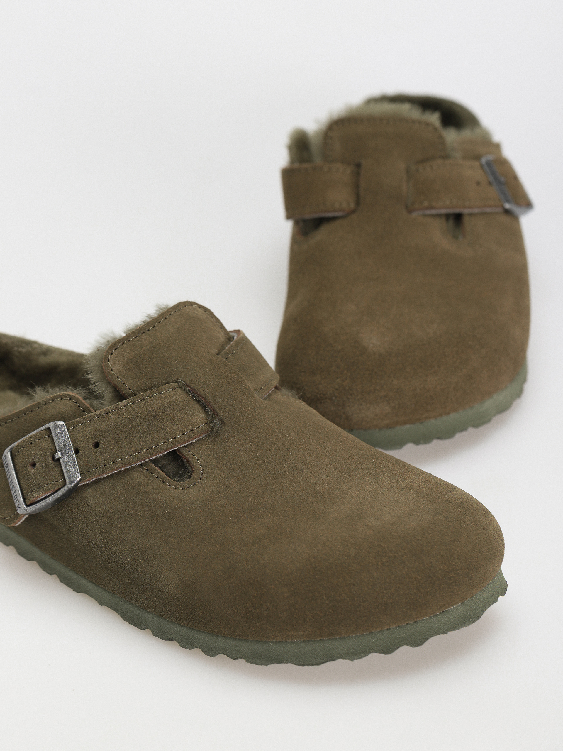 Plážovky Birkenstock Boston Suede Leather Narrow Wmn (thyme)