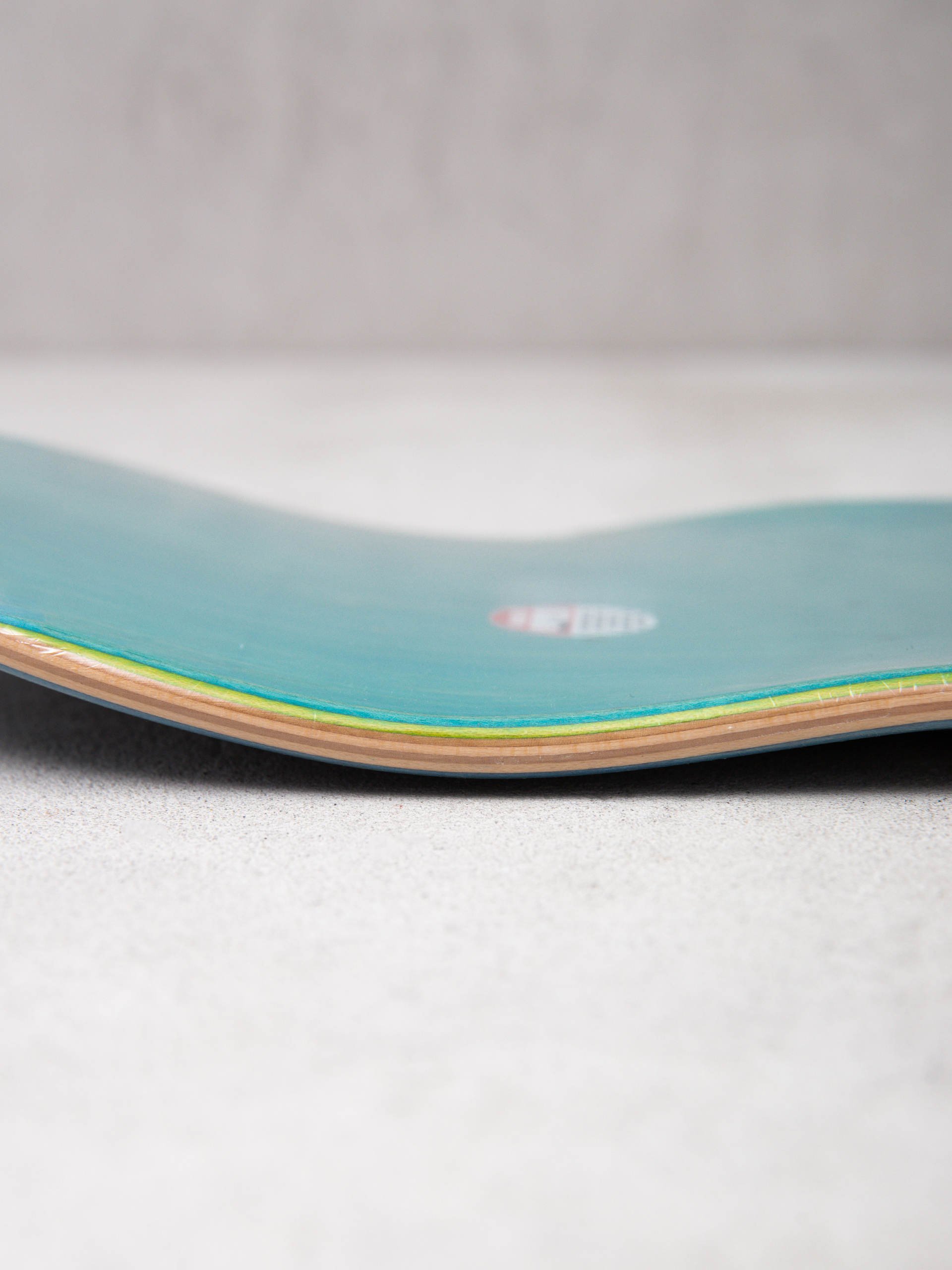 Deska Real Ishod Feathers Twin Tail (blue/red)