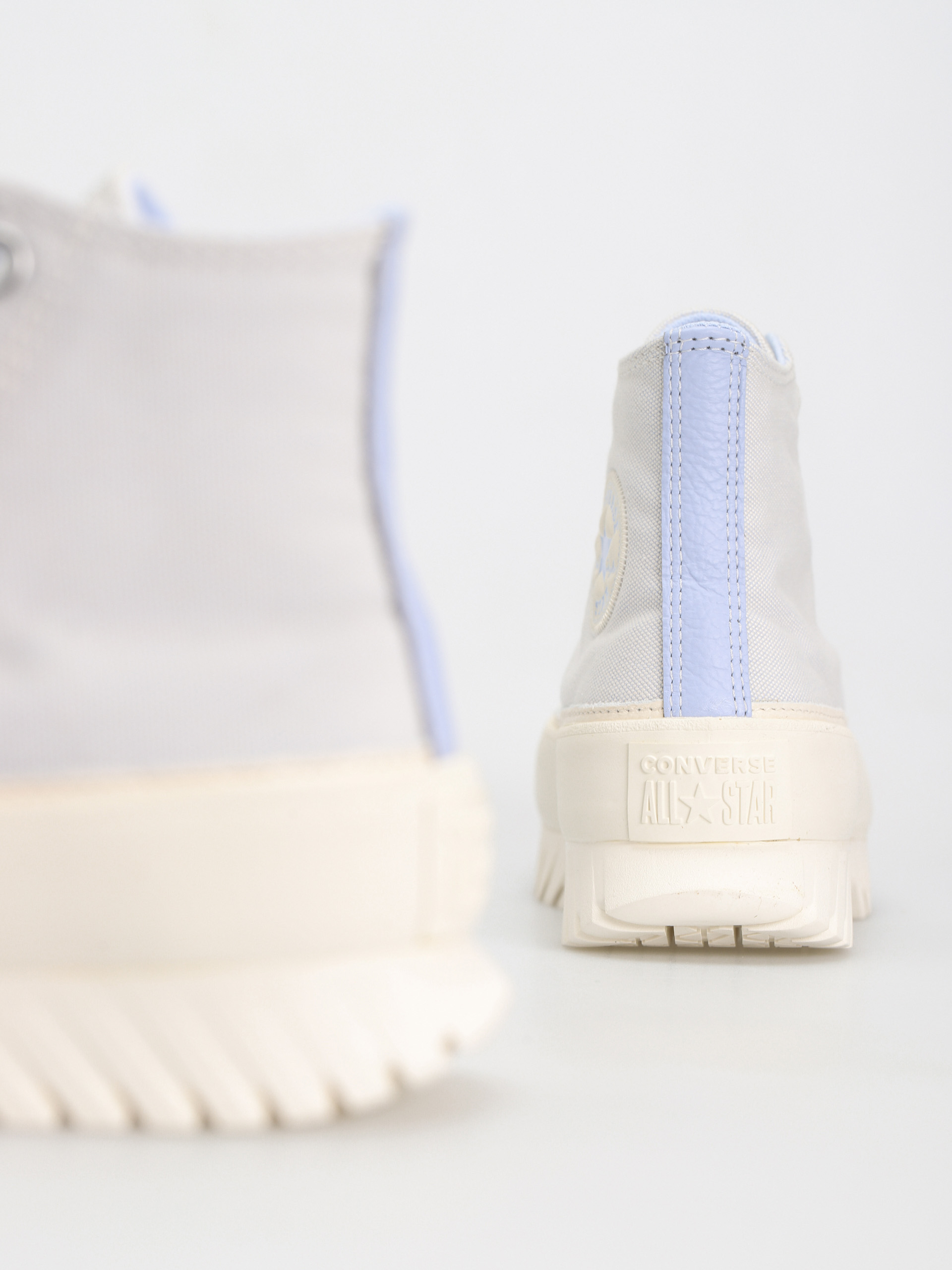 Boty Converse Chuck Taylor All Star Lugged 2.0 Hi (mystic sky/egret)