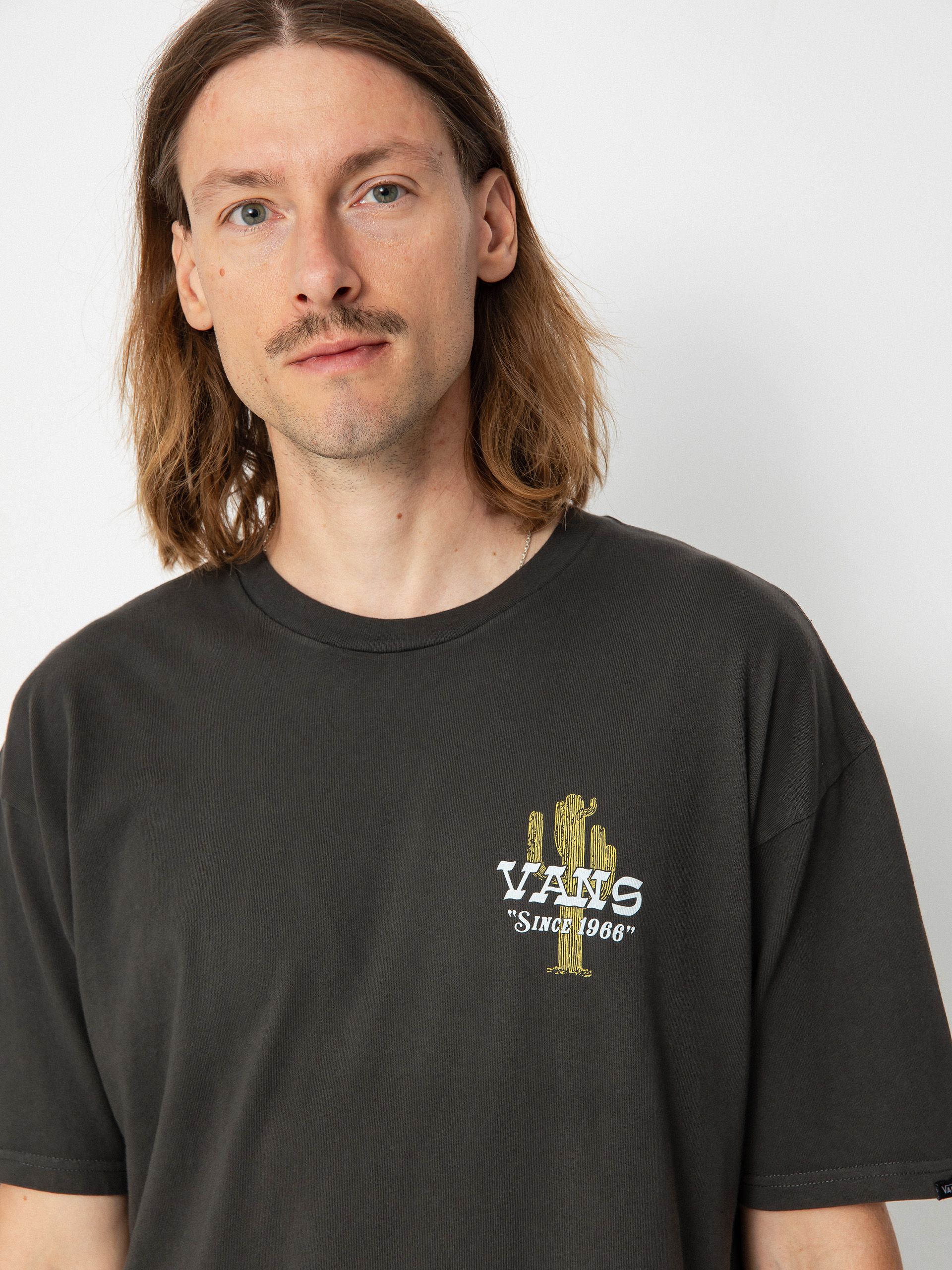 Tričko Vans On The Road Overdye (black)